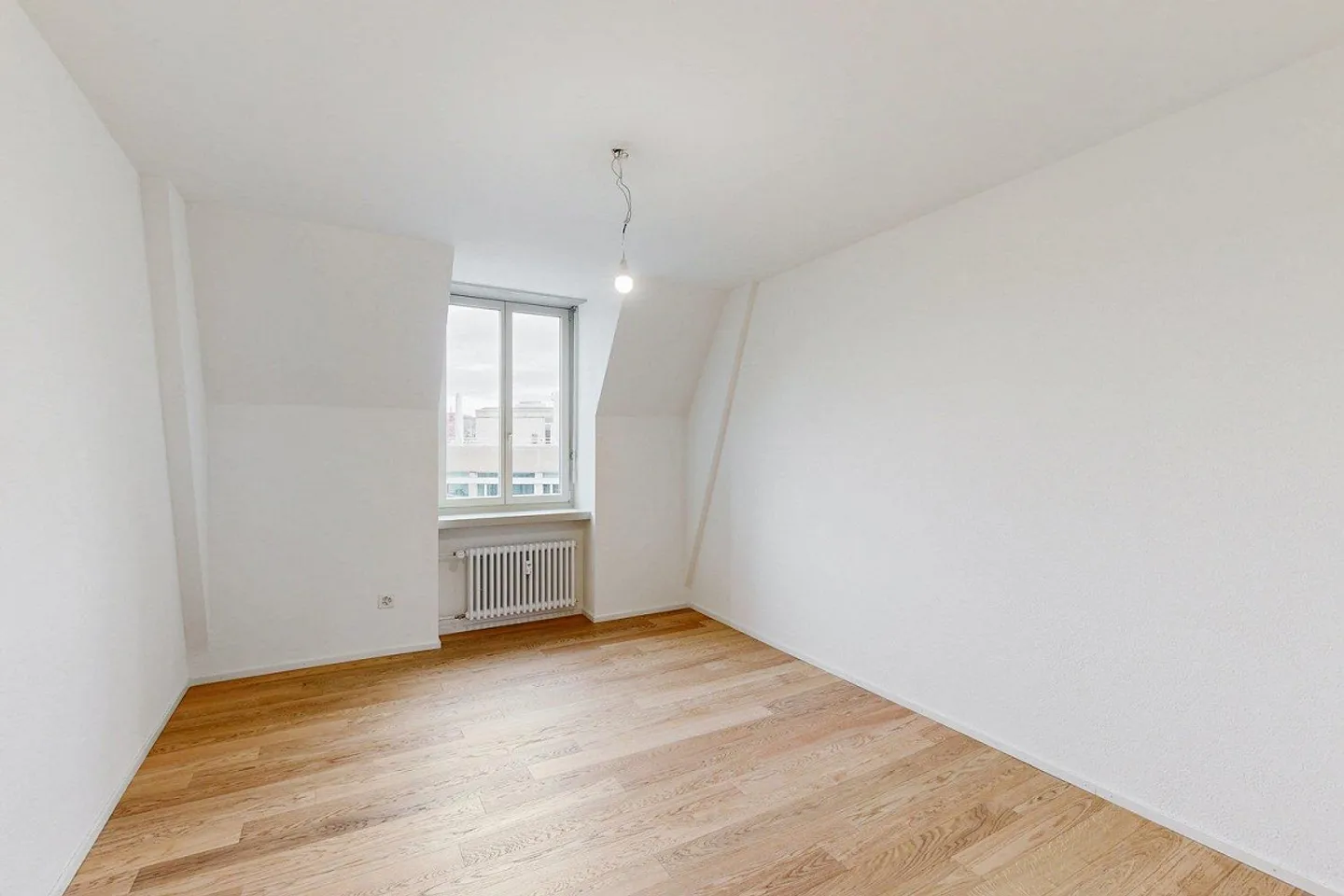 Exclusive penthouse apartment with spacious roof terrace in the heart of Zurich - Photo 7 of 11