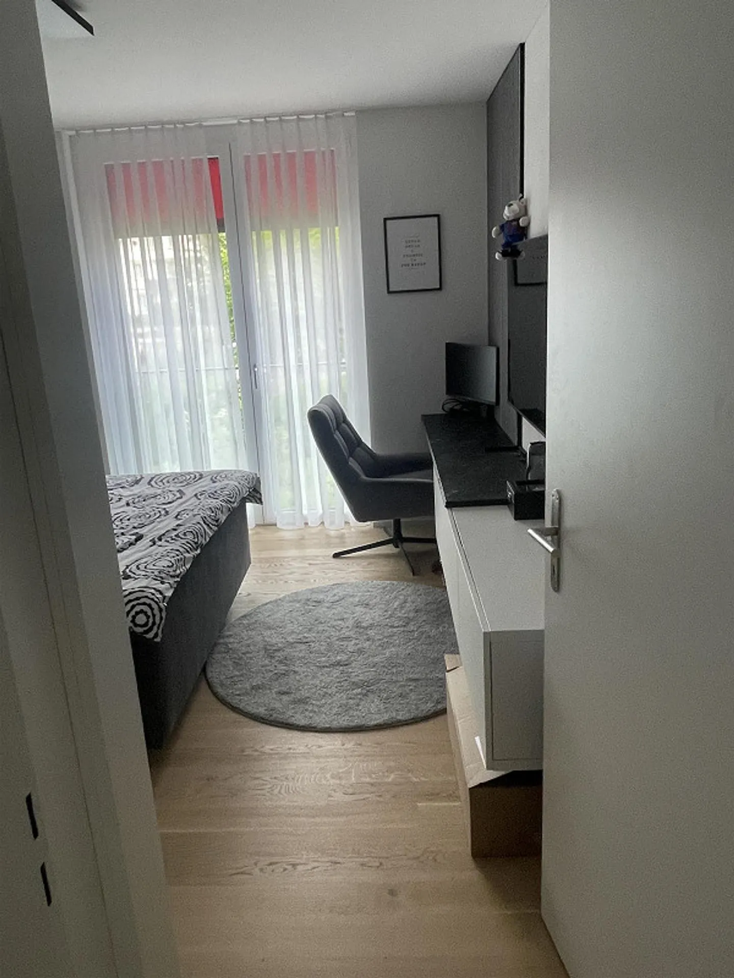 Appartement moderne 2 1/2 pièces - entièrement meublé et comme neuf. - Photo 14 sur 20