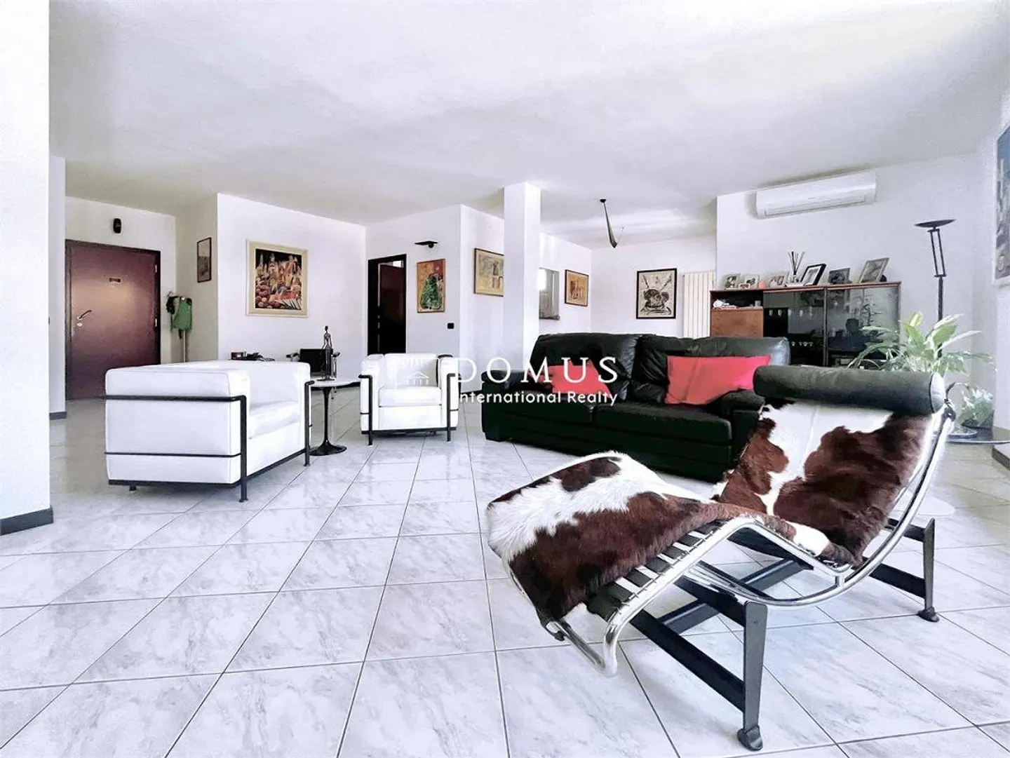 Appartement spacieux de 4,5 pièces au dernier étage - Photo 1 sur 12