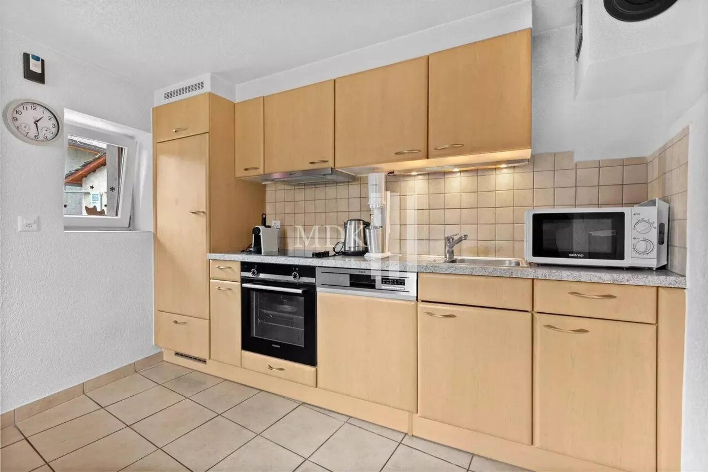 2.5 Room Apartment - Photo 2 of 11