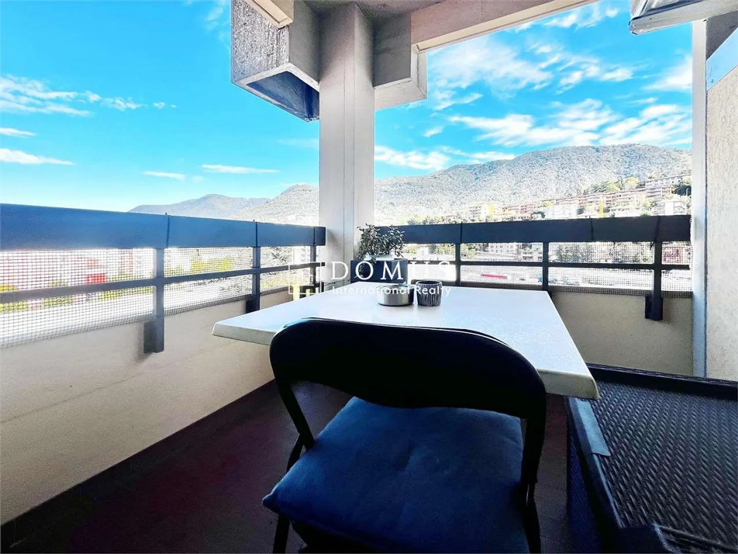 Appartement spacieux de 4,5 pièces au dernier étage - Photo 4 sur 12