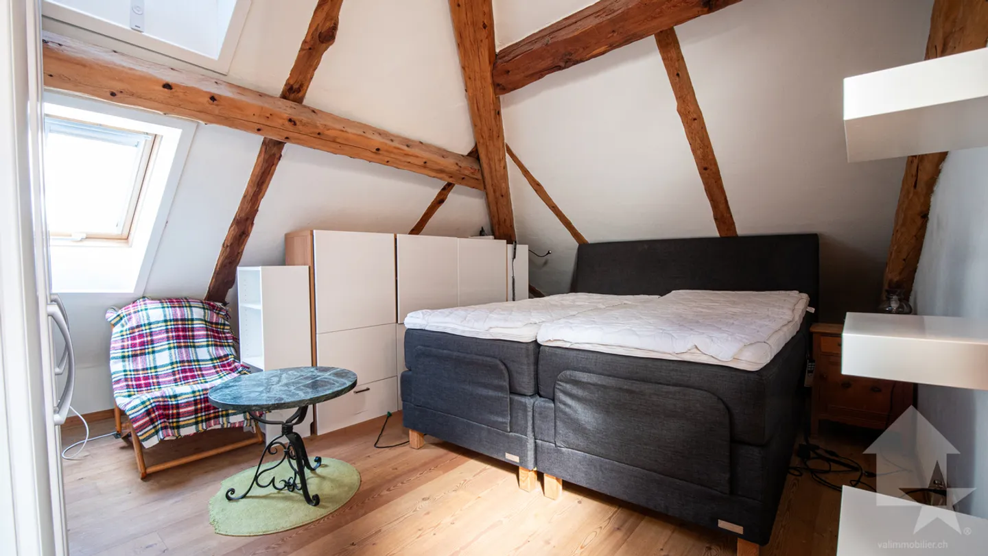 Stunning duplex penthouse in the center of the village - Photo 22 of 32