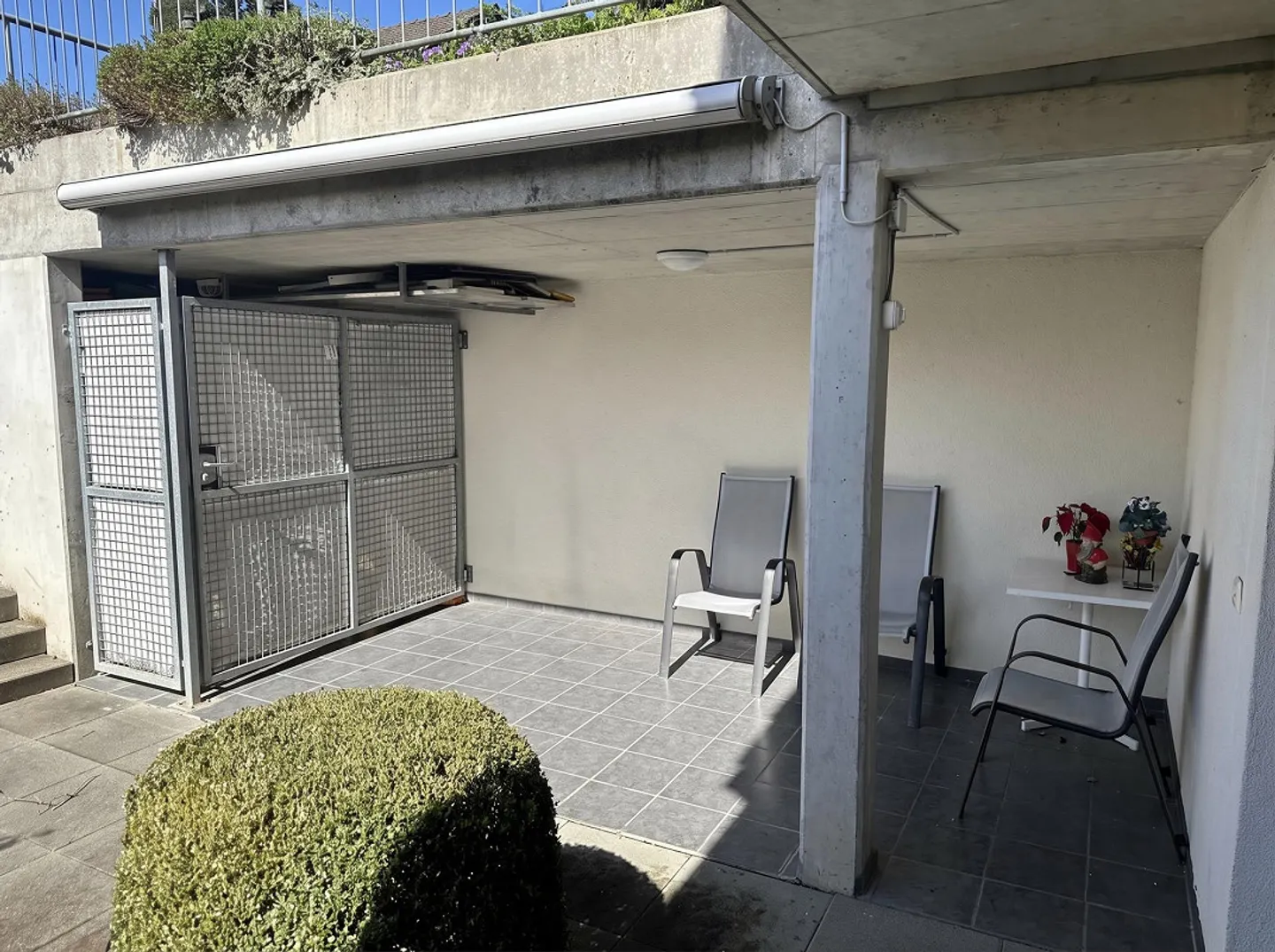 South-facing at the edge of the recreational area, beautiful garden and winter garden - Photo 9 of 13