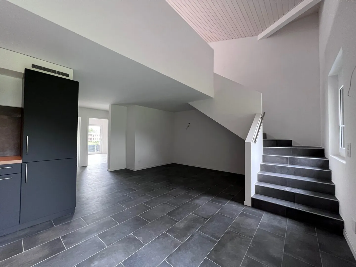 Appartement Duplex Charmant avec Balcon - Photo 1 sur 11