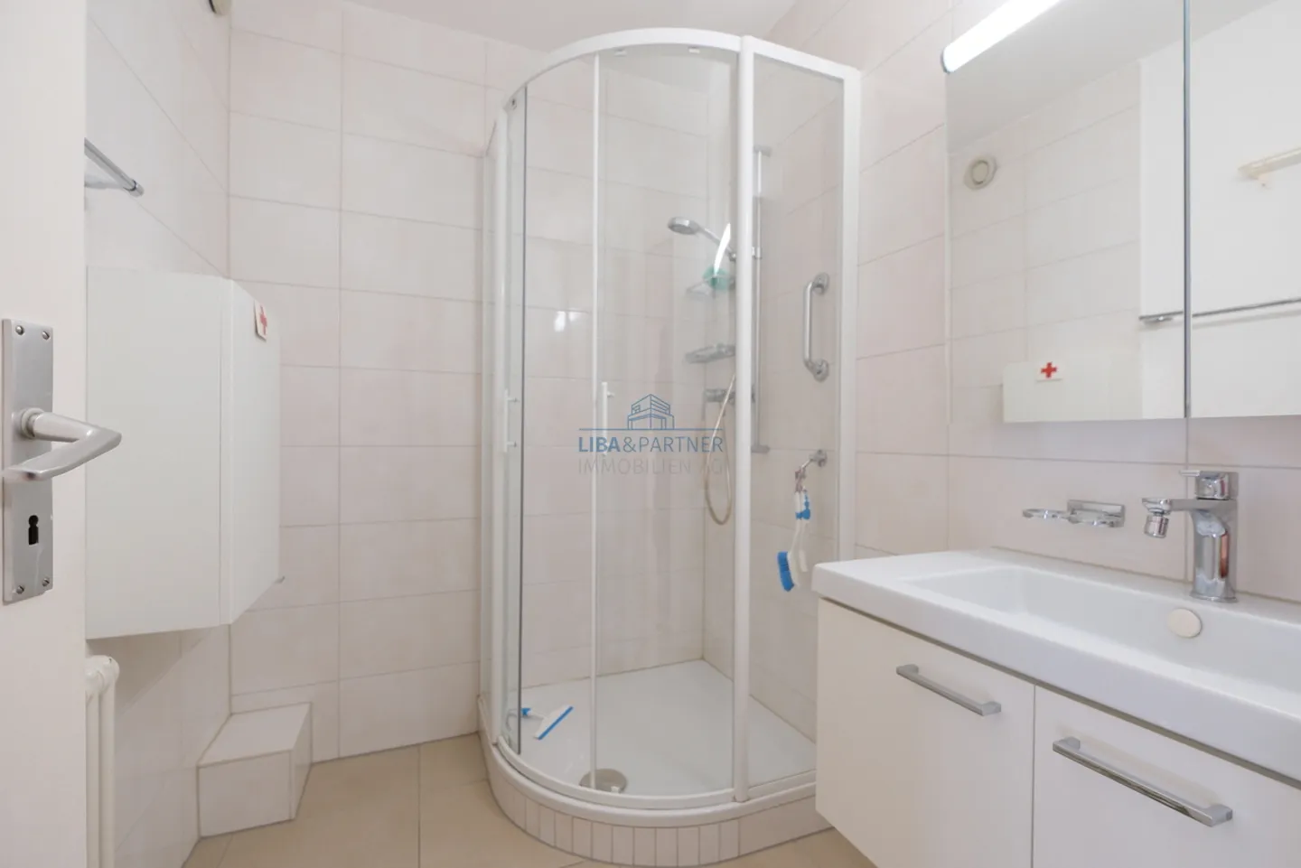 Charming 3½-room apartment with large balcony in Allschwil - Photo 8 of 9