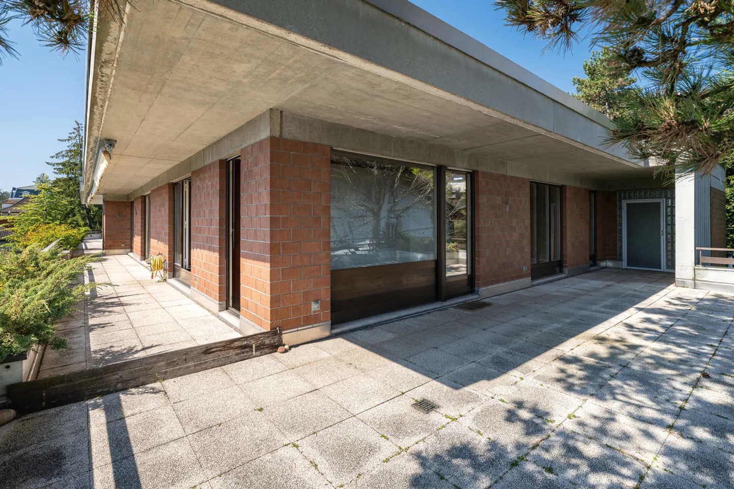 Penthouse de 9,5 pièces au-dessus de la ville de Bienne ! - Photo 22 sur 27