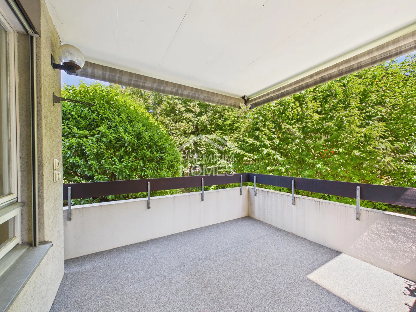 Charming Family Home with Garden - Photo 6 of 7