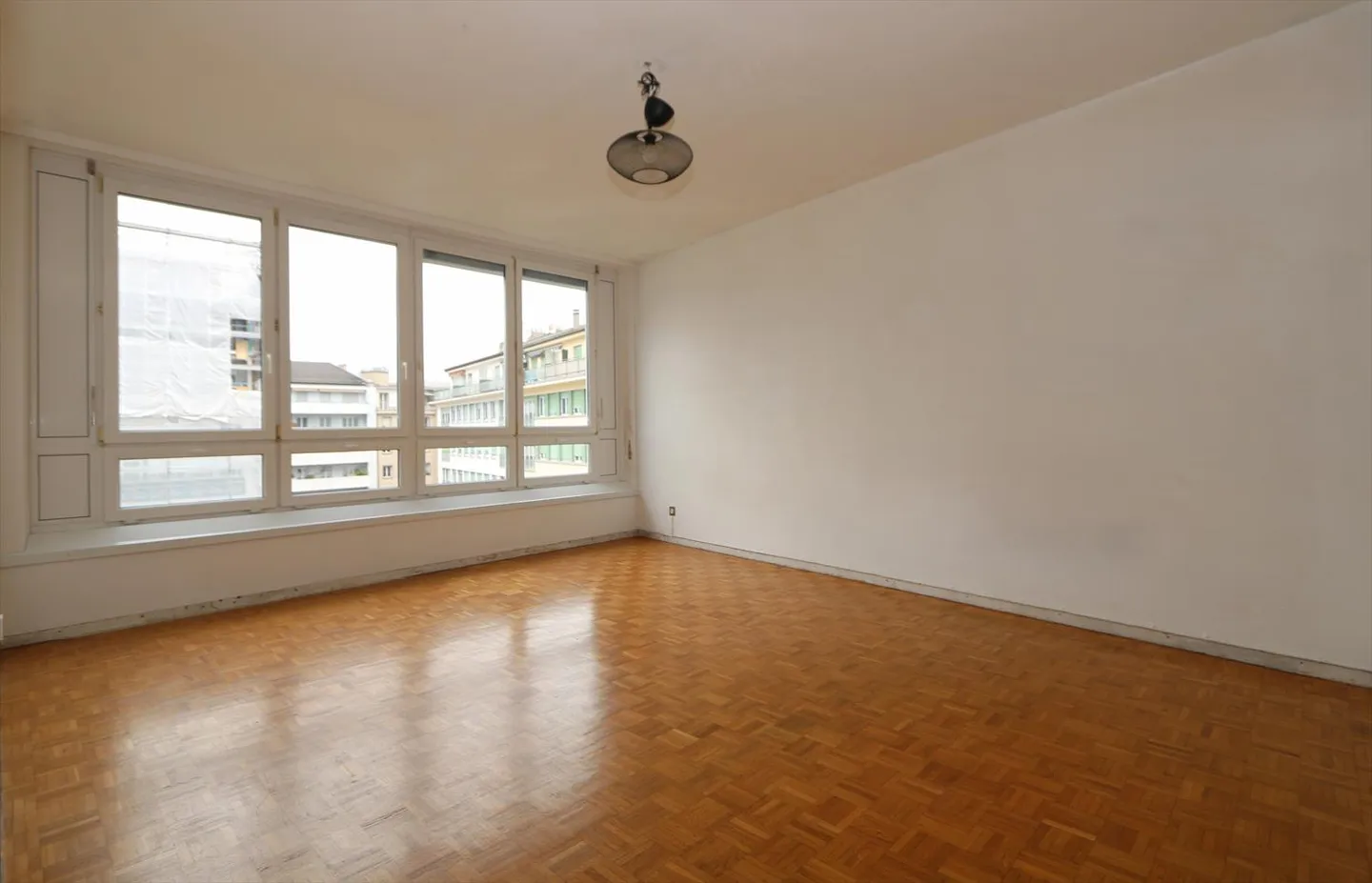 1.5 Room Apartment - Photo 2 of 7