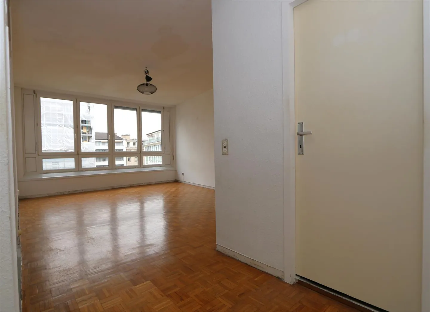 1.5 Room Apartment - Photo 3 of 7