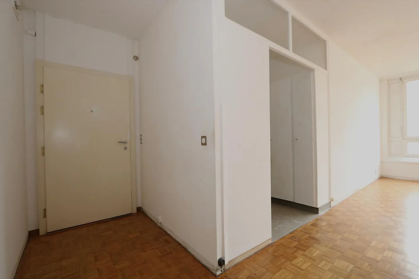 1.5 Room Apartment - Photo 5 of 7