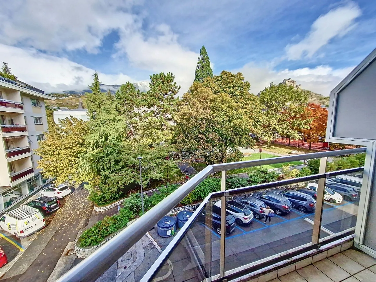 Magnifique appartement de 3,5 pièces avec balcon et vue imprenable à Sion - Photo 1 sur 15