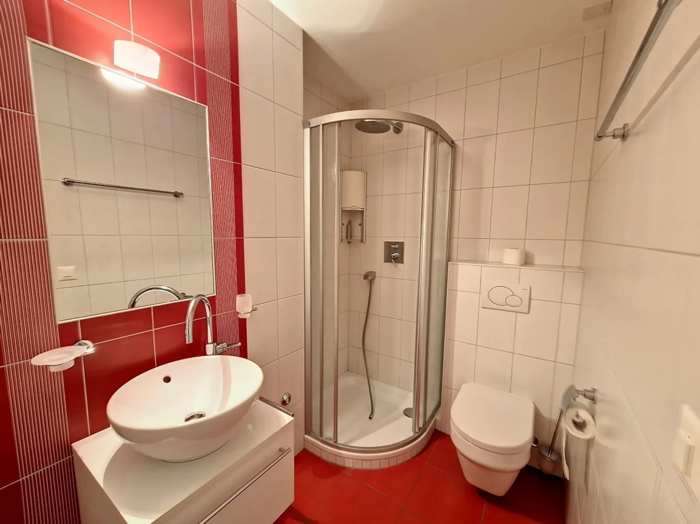 Magnifique appartement de 3,5 pièces avec balcon et vue imprenable à Sion - Photo 8 sur 15