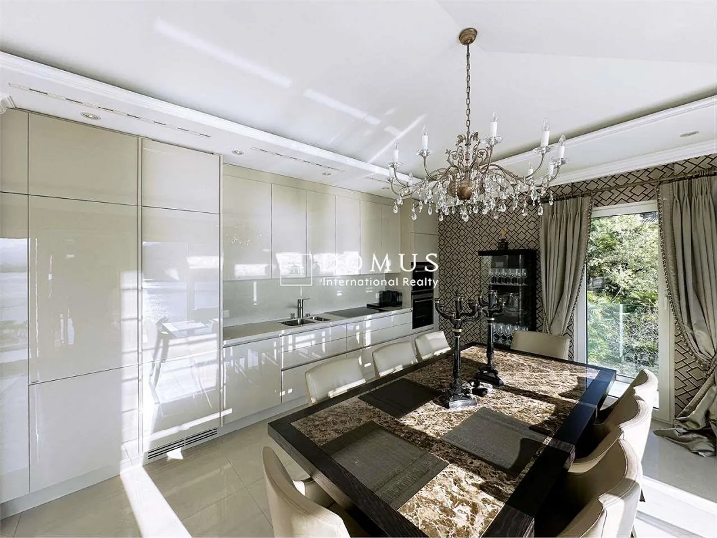 Spectacular Penthouse 4.5 Rooms with Lake View - Photo 9 of 13