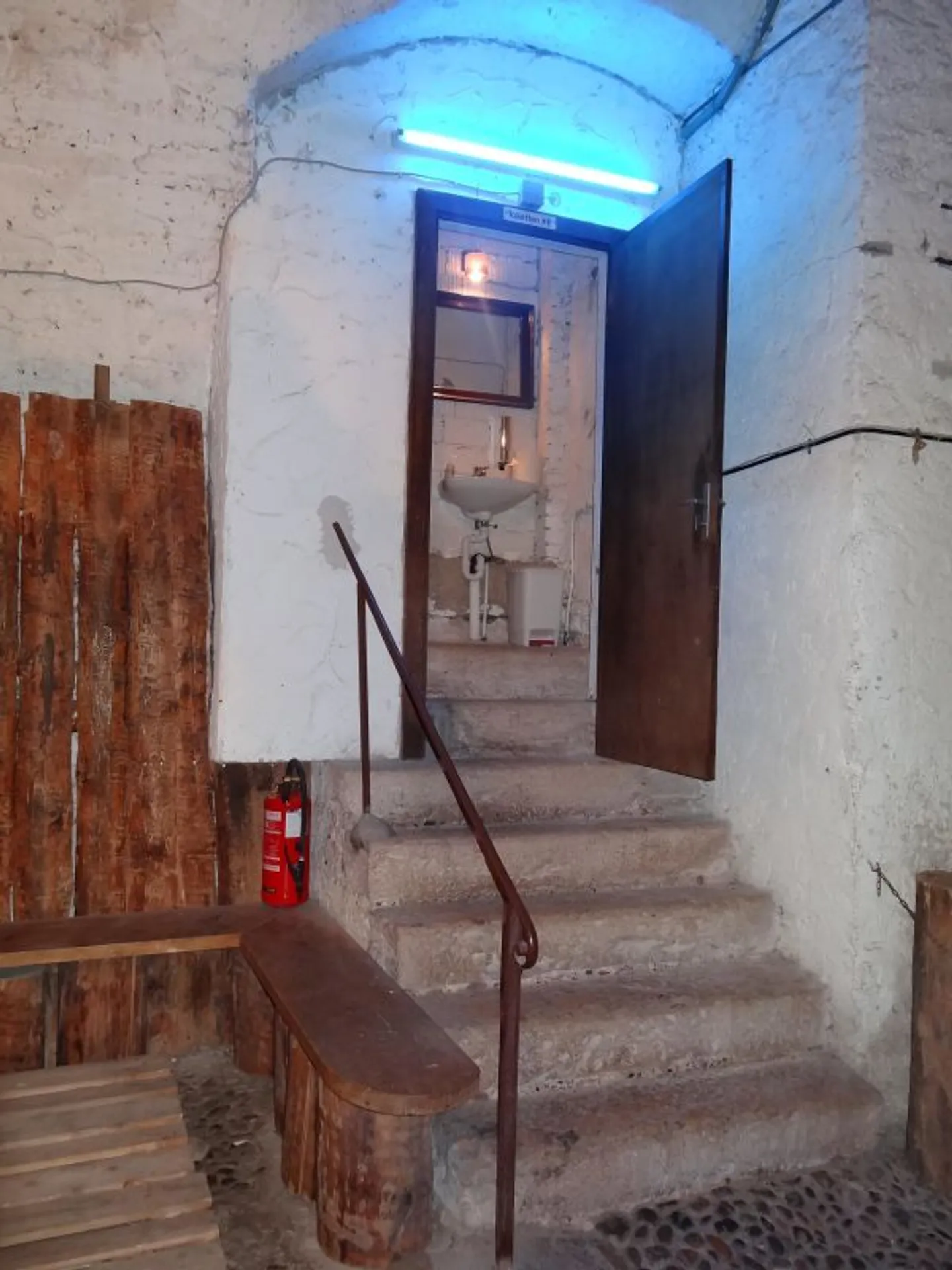 Mischgenutztes Gebäude mieten - Foto 9 von 9