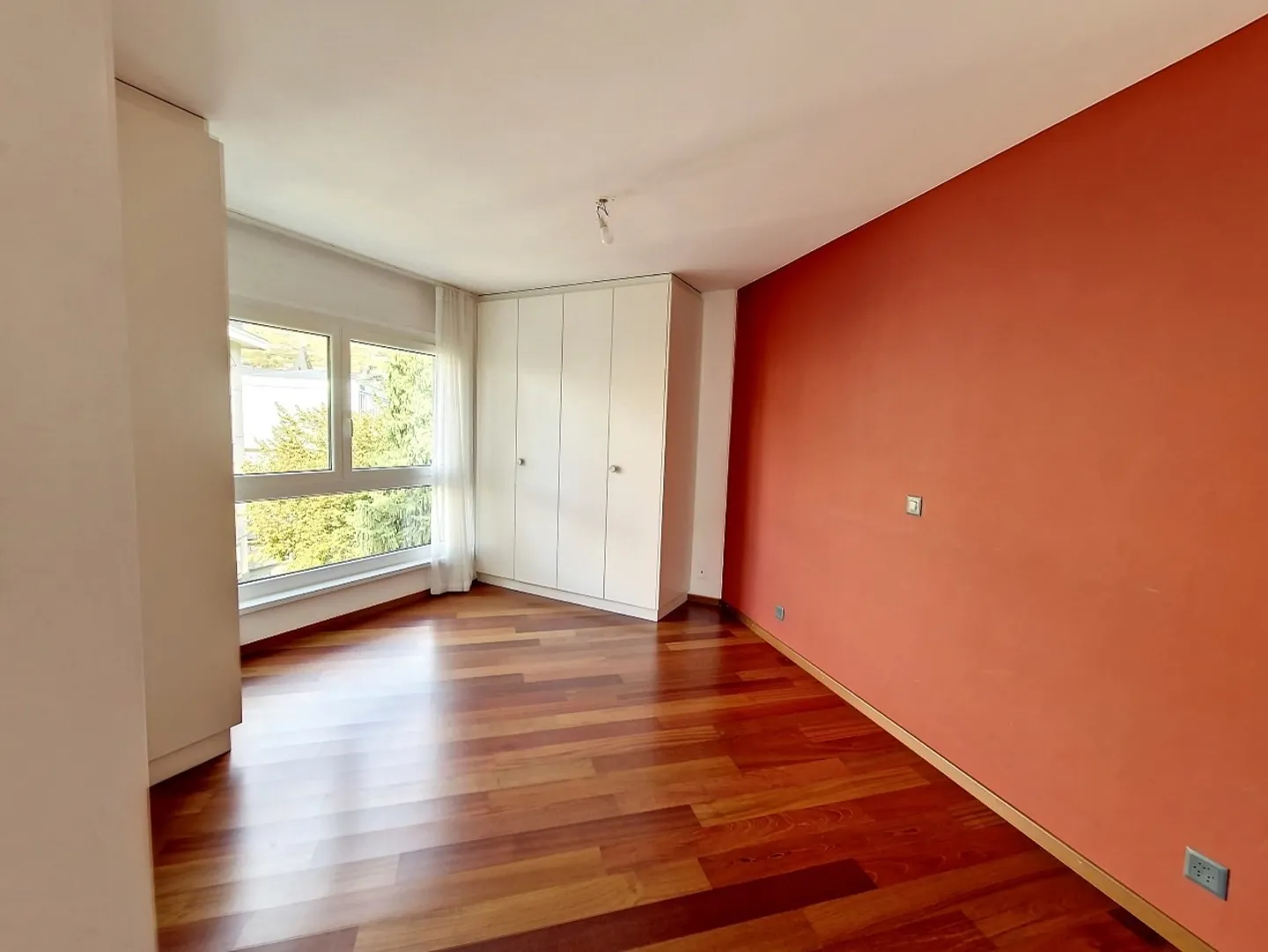 Magnifique appartement de 3,5 pièces avec balcon et vue imprenable à Sion - Photo 11 sur 15