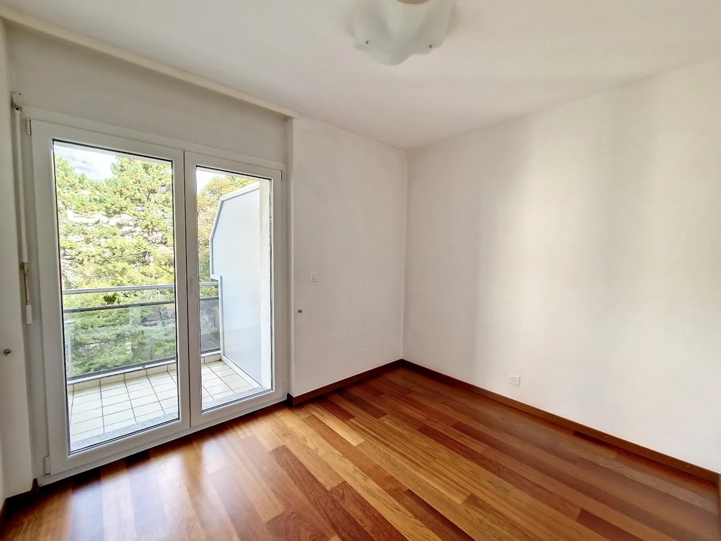 Magnifique appartement de 3,5 pièces avec balcon et vue imprenable à Sion - Photo 12 sur 15