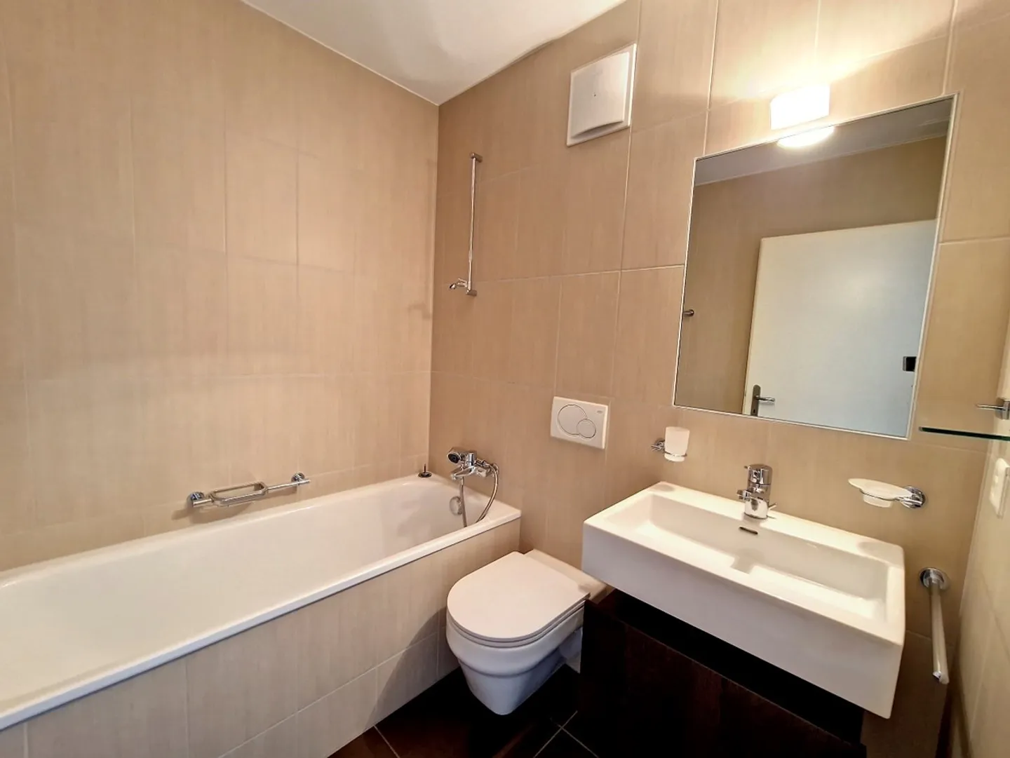 Magnifique appartement de 3,5 pièces avec balcon et vue imprenable à Sion - Photo 15 sur 15