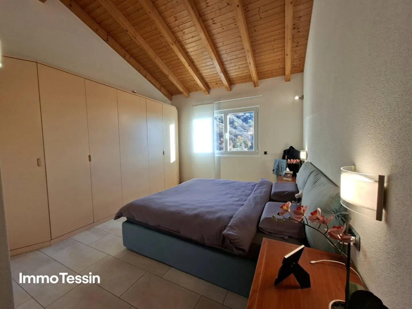 Well-maintained house with plenty of living comfort, terrace, garden, and several parking spaces in a quiet and sunny location in the countryside - Photo 12 of 13