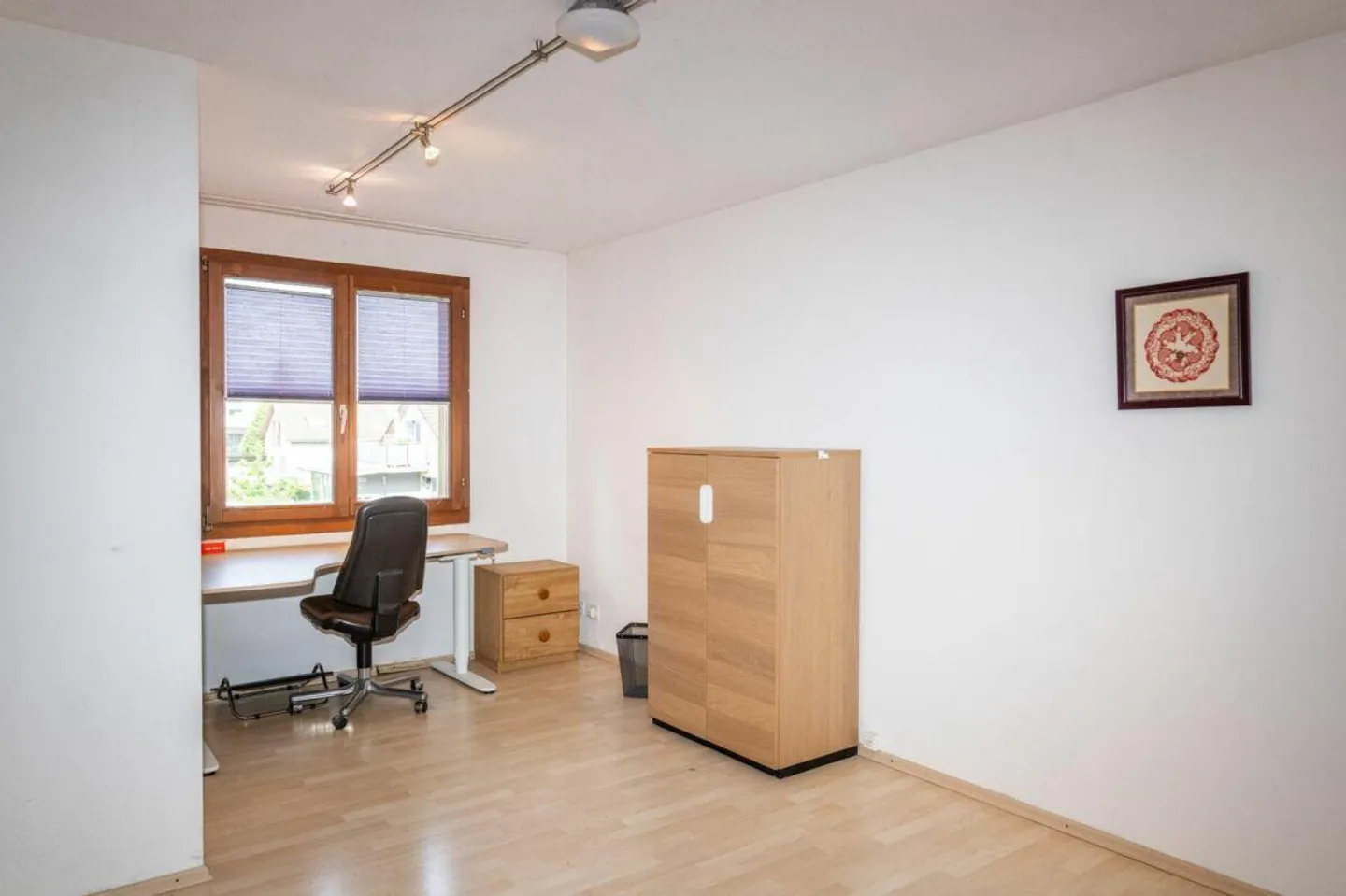 Beaucoup d'espace dans la maison - Photo 7 sur 14