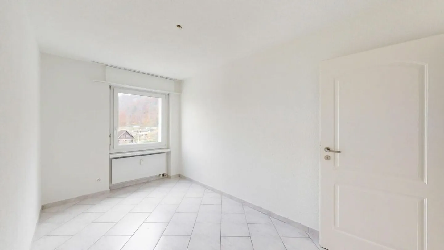 Modernized 5.5-room apartment in a green location - ready for immediate occupancy - Photo 7 of 15