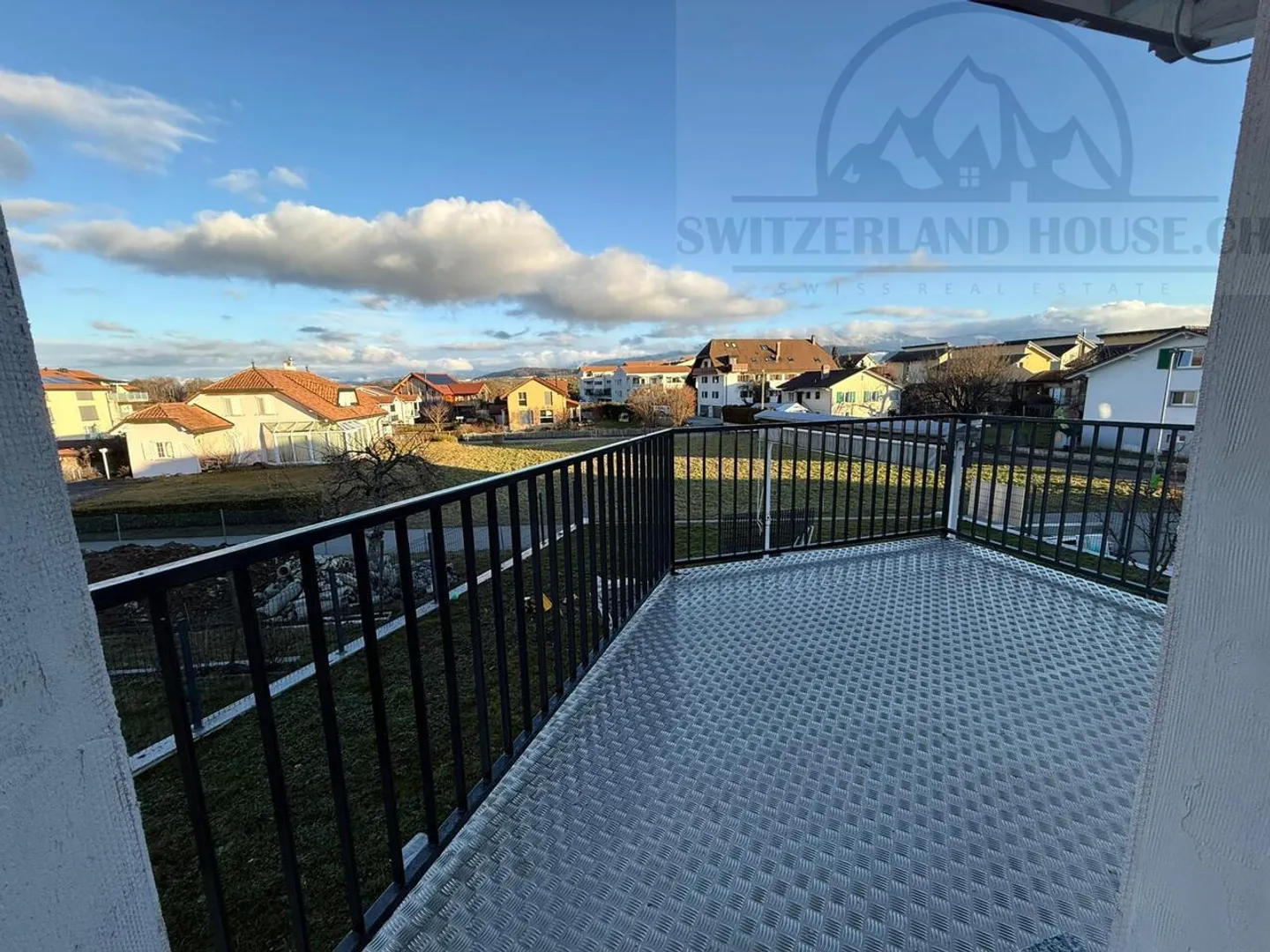 Charmant appartement 3.5 pcs - Photo 3 sur 12