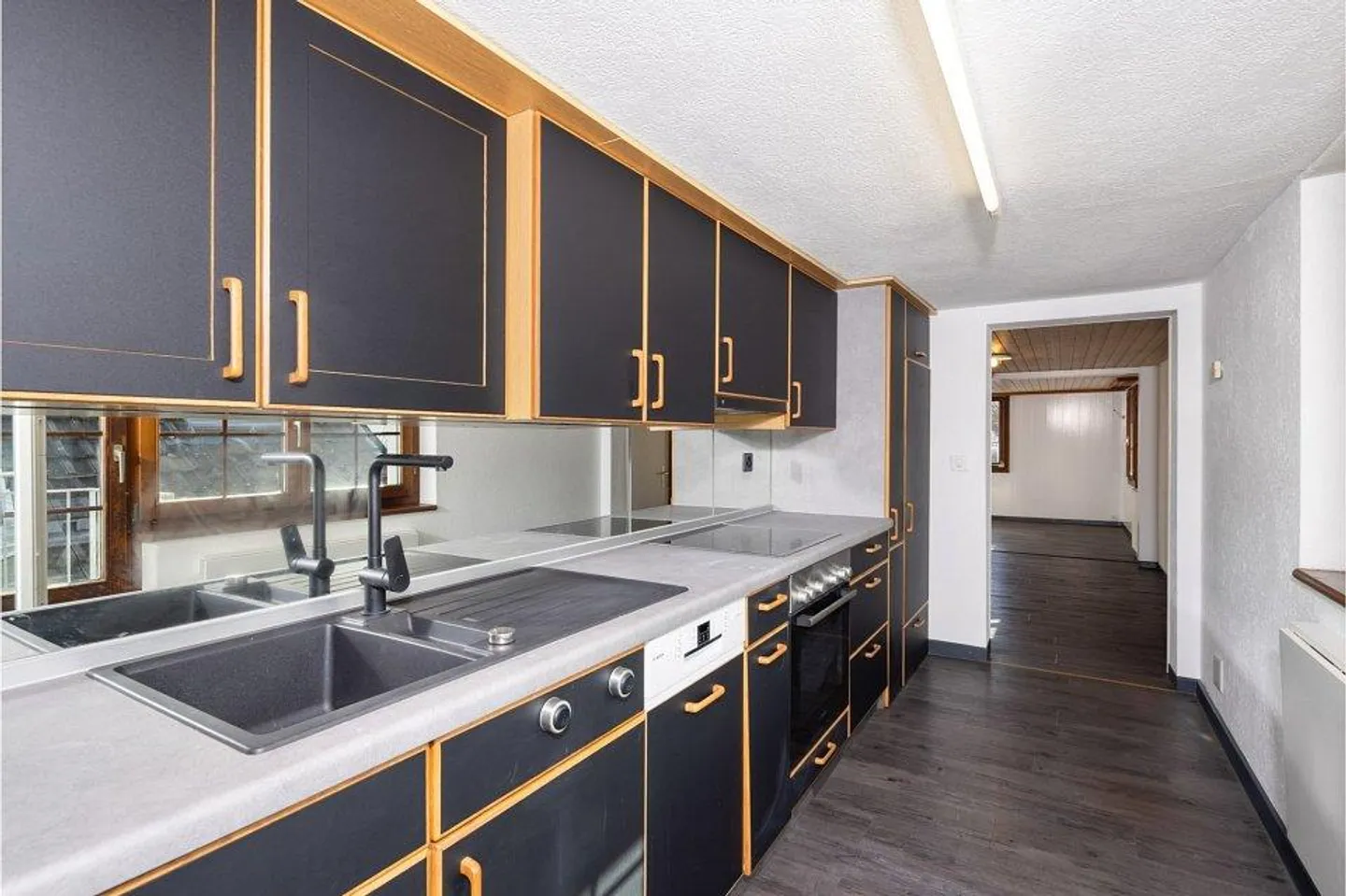 3.5 Room Apartment on the 2nd Floor Charming and Characterful - Photo 1 of 6