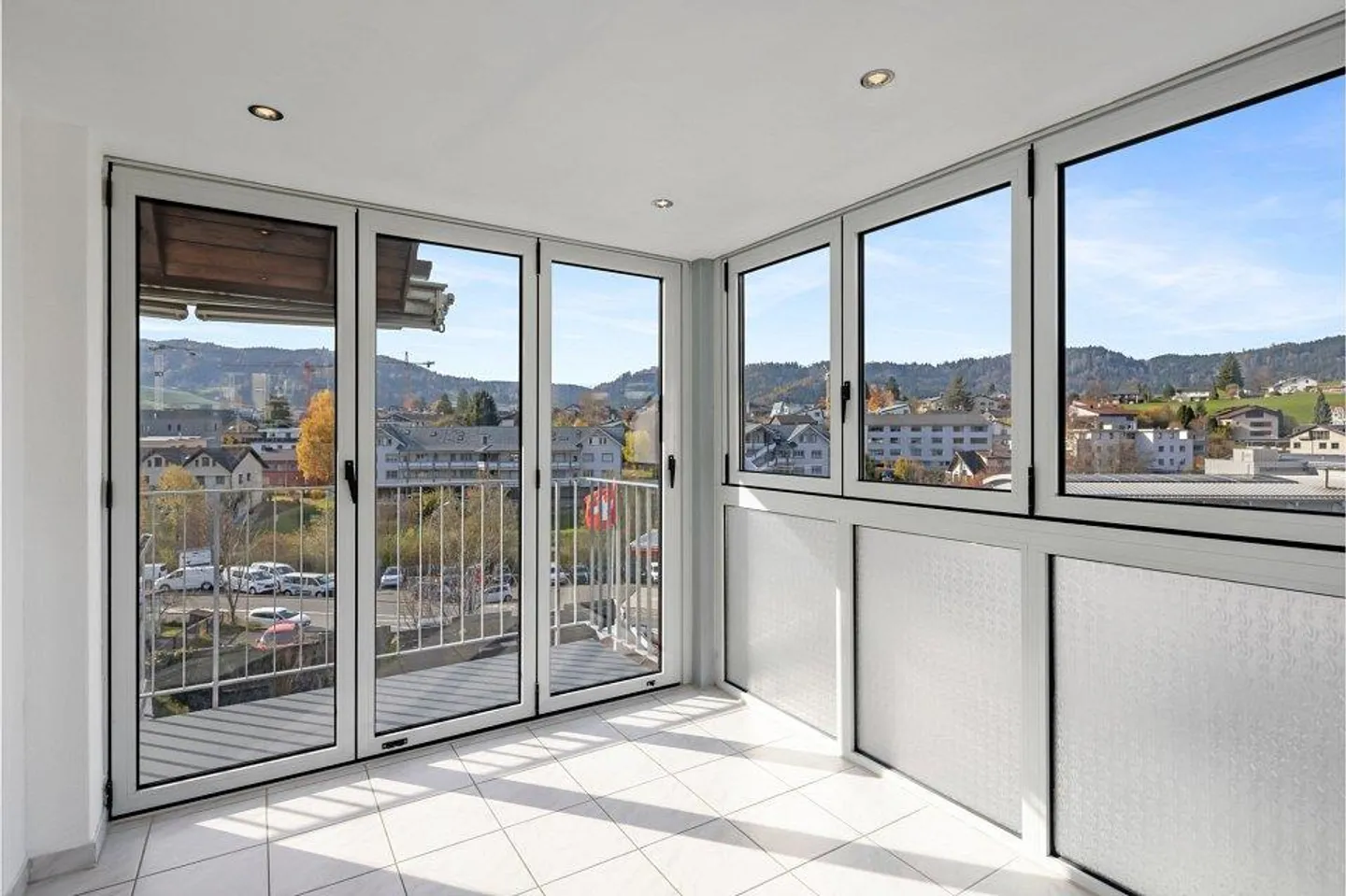 3.5 Room Apartment on the 2nd Floor Charming and Characterful - Photo 4 of 6