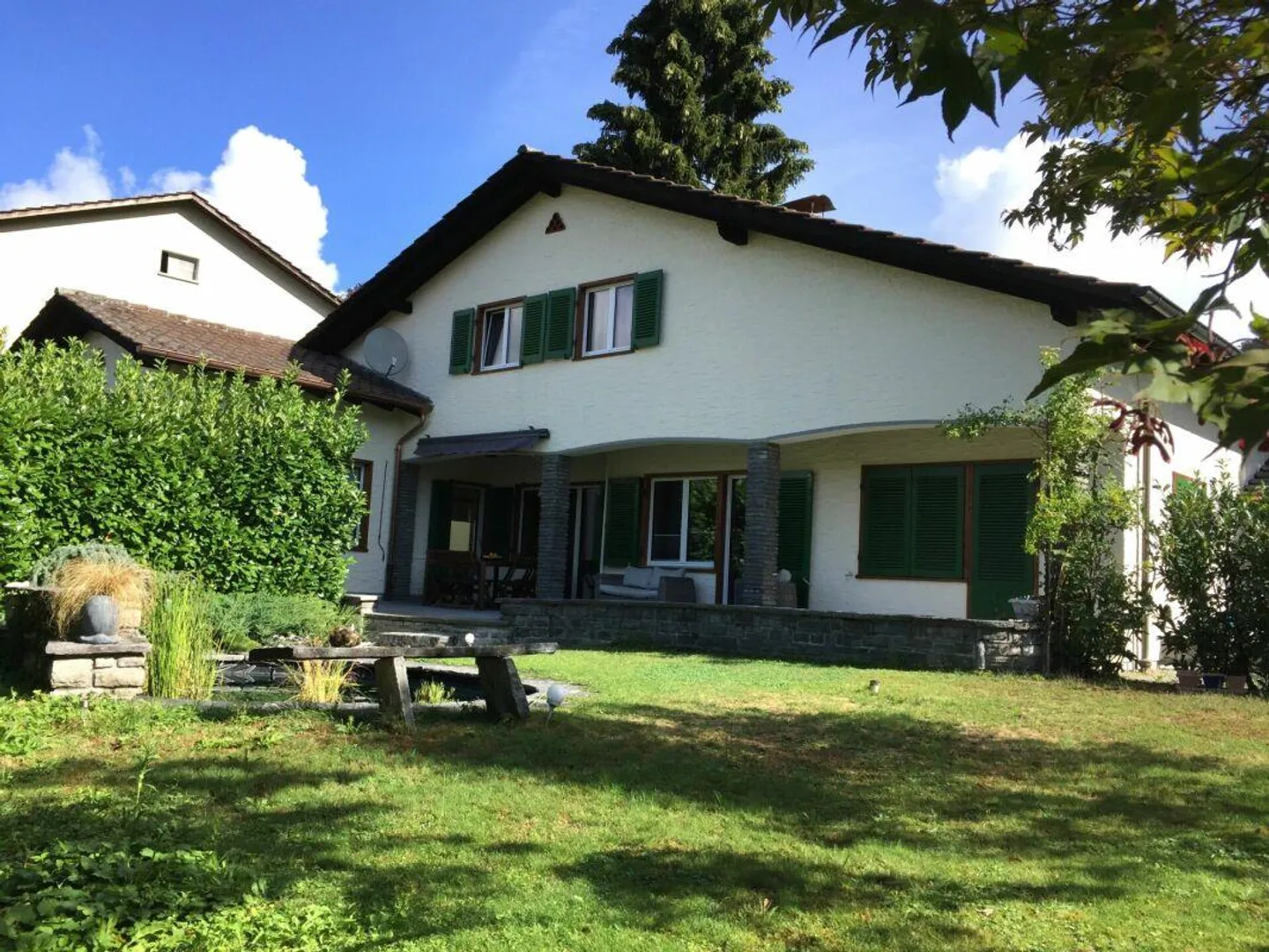 Casa unifamiliare di 9 stanze vicino al centro di Thun - Foto 1 di 15