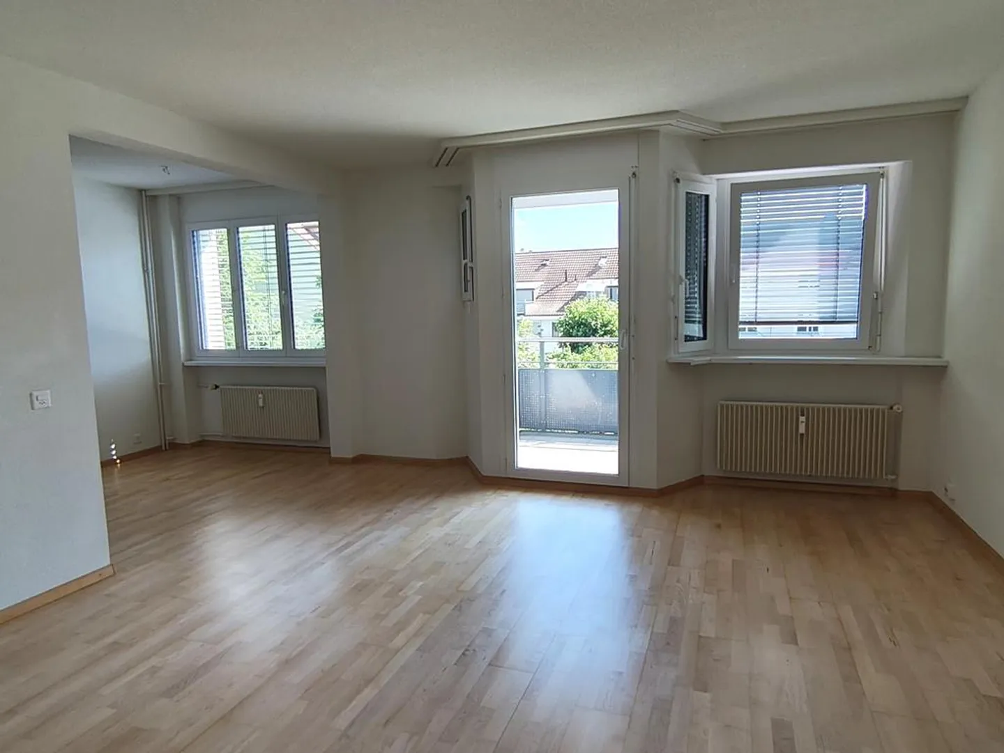 2.5 Room Apartment - Photo 3 of 7