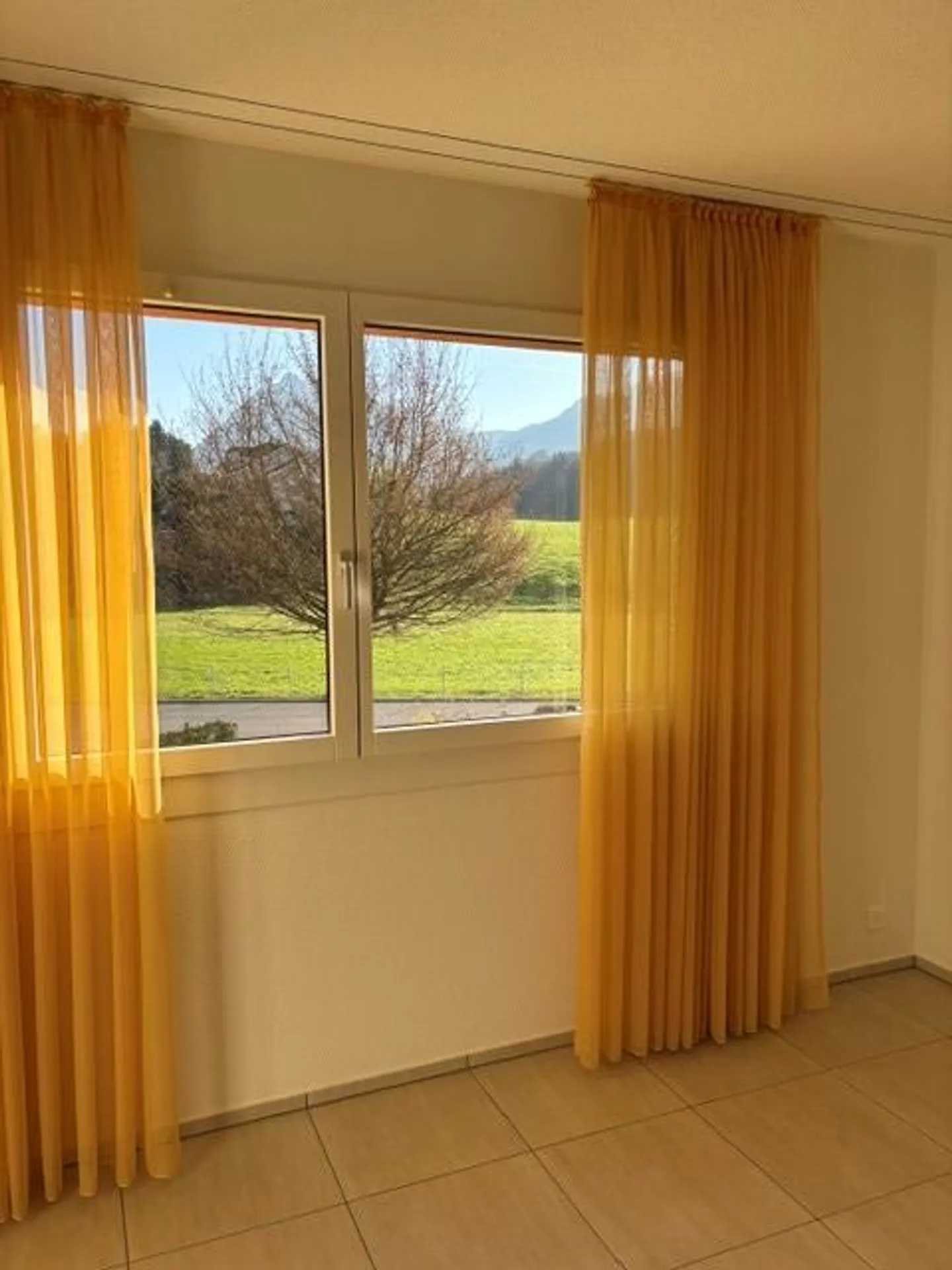 Helle Bürofläche in zentraler Lage - Foto 1 von 9