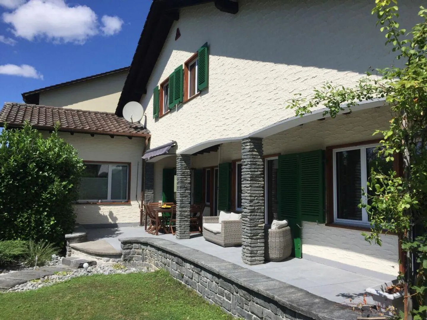 Casa unifamiliare di 9 stanze vicino al centro di Thun - Foto 2 di 15