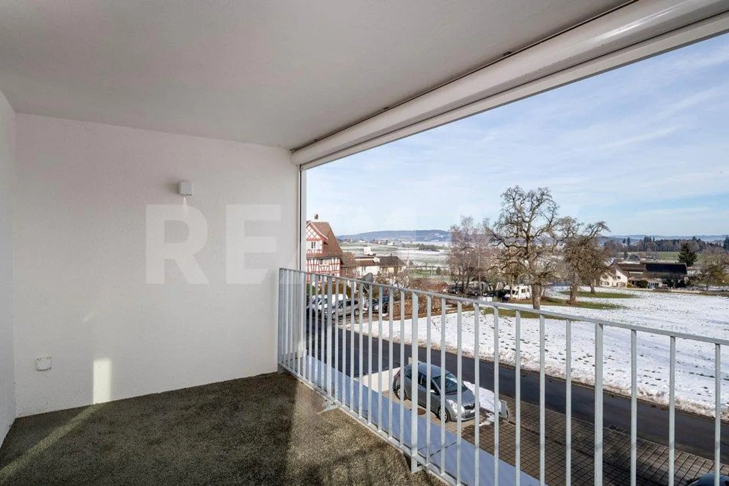 Appartement de 4,5 pièces de haute qualité avec vue imprenable sur le lac et panoramique - Photo 10 sur 13