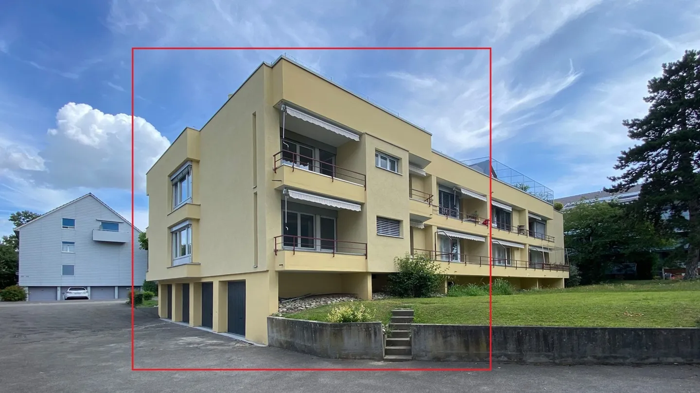 Casa plurifamiliare ristrutturata con sette appartamenti - Foto 2 di 25