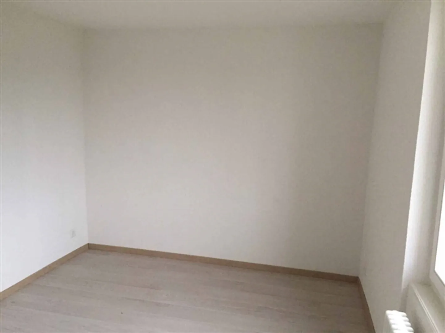 «Charmante 3-Zimmer-Wohnung mit Charakter, nur einen Steinwurf vom See entfernt» - Photo 5 sur 10