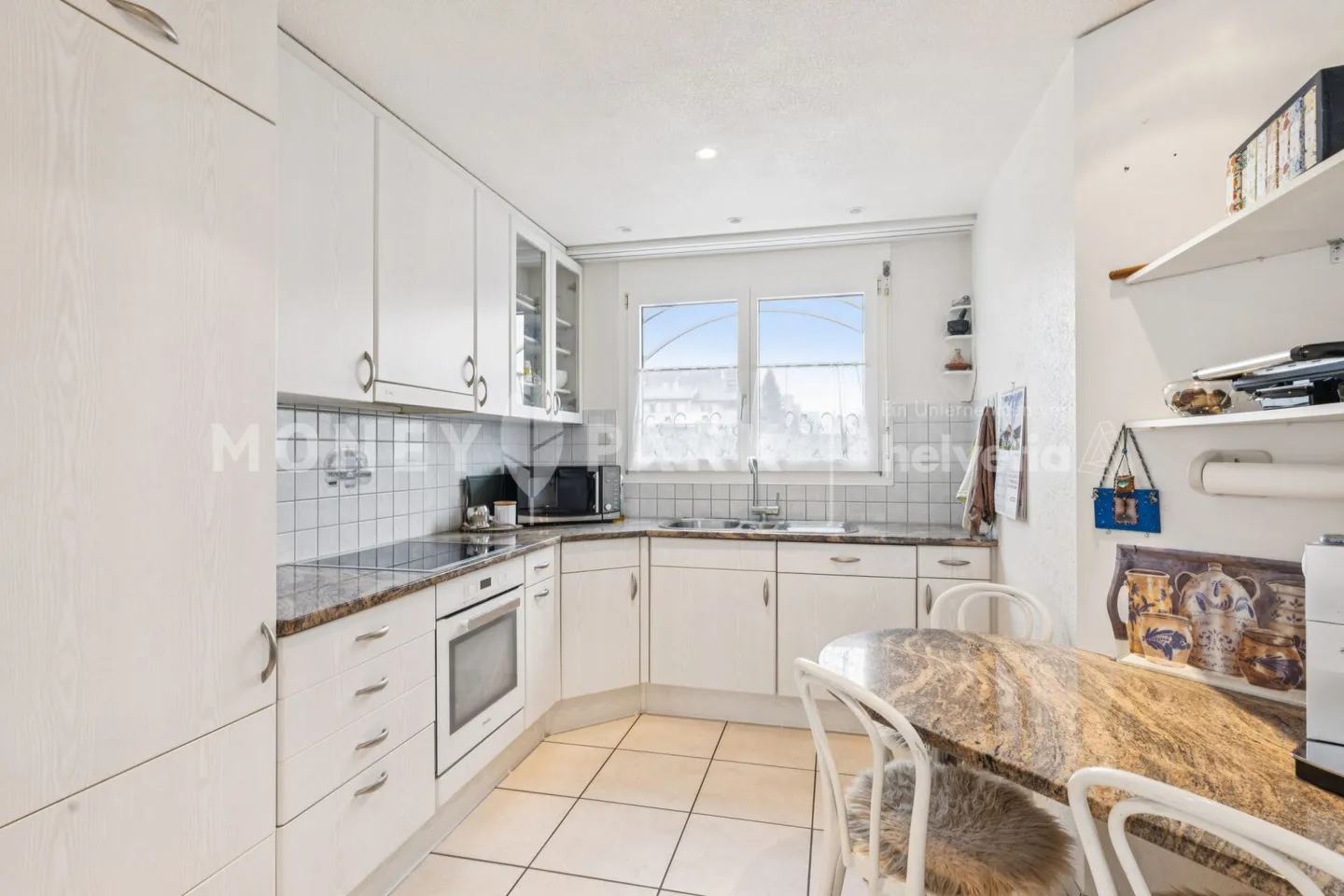 Maison de ville d'angle confortable de 5,5 pièces - Photo 4 sur 13