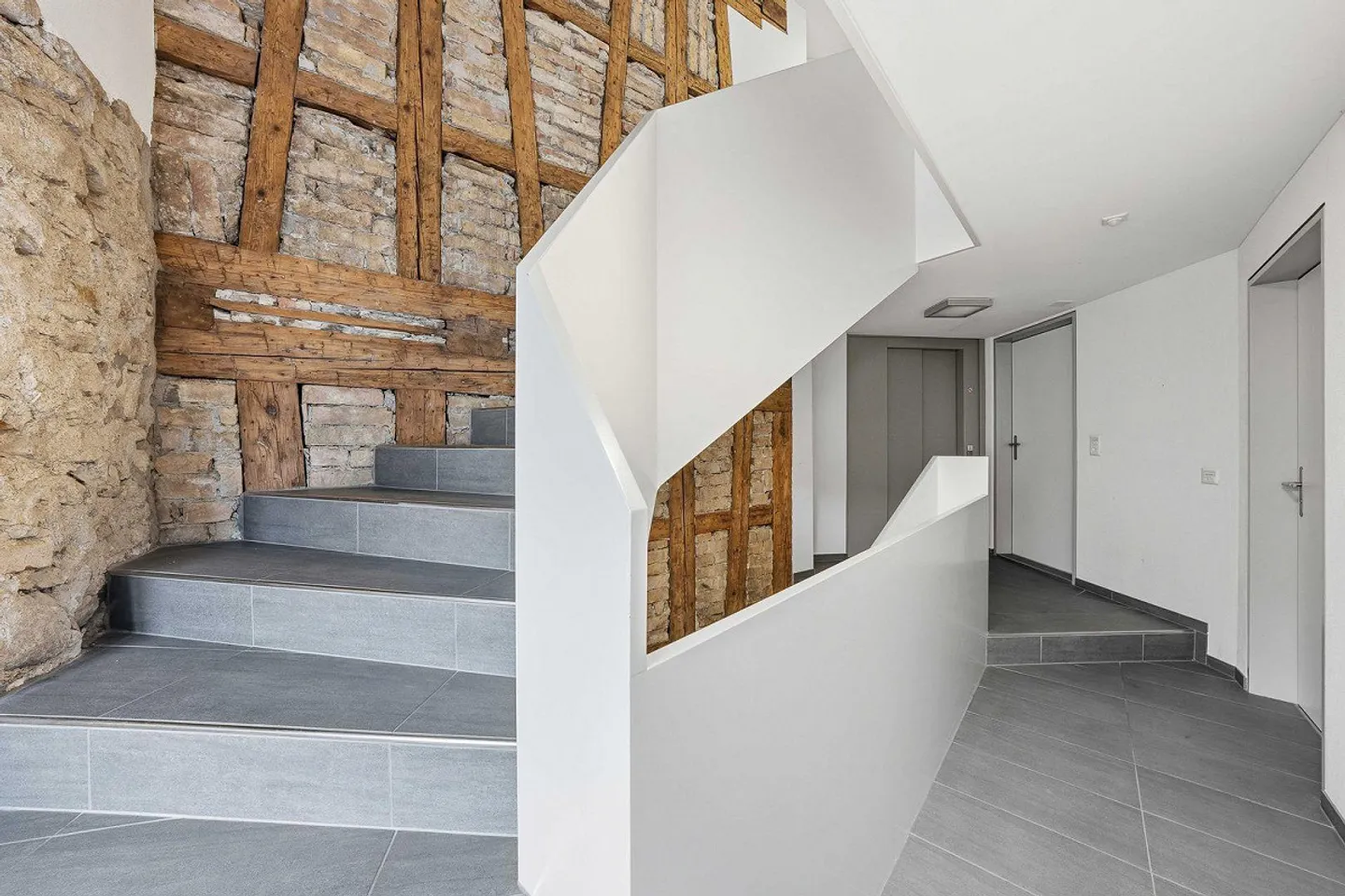 Immeuble résidentiel et commercial - Photo 11 sur 13