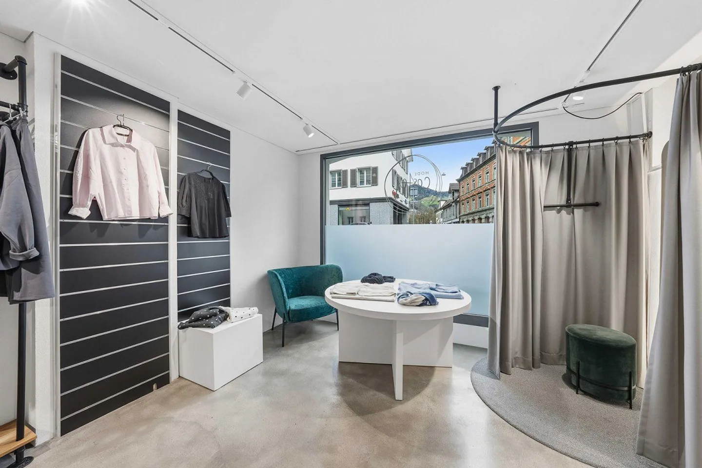 Immeuble résidentiel et commercial - Photo 12 sur 13