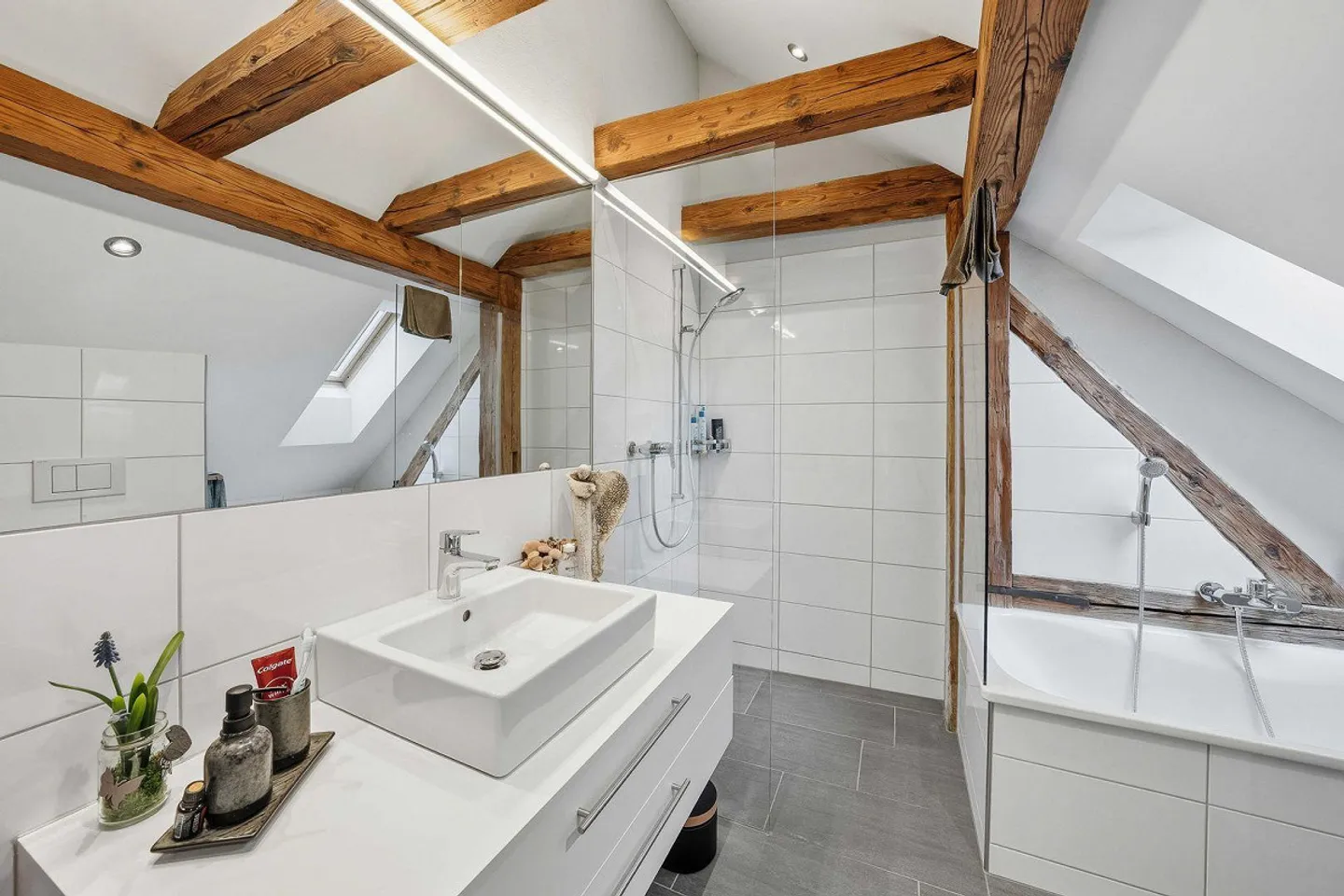 Immeuble résidentiel et commercial - Photo 7 sur 13