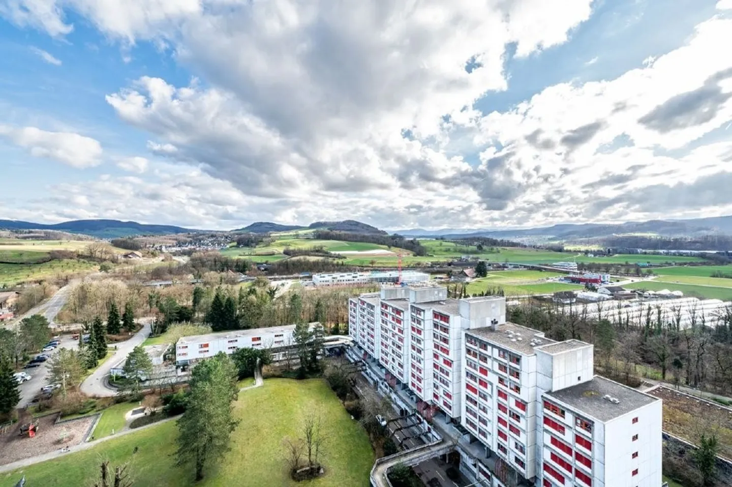 La tua nuova casa con vista - 4,5 stanze all'8° piano di Liebrüti - Foto 1 di 5