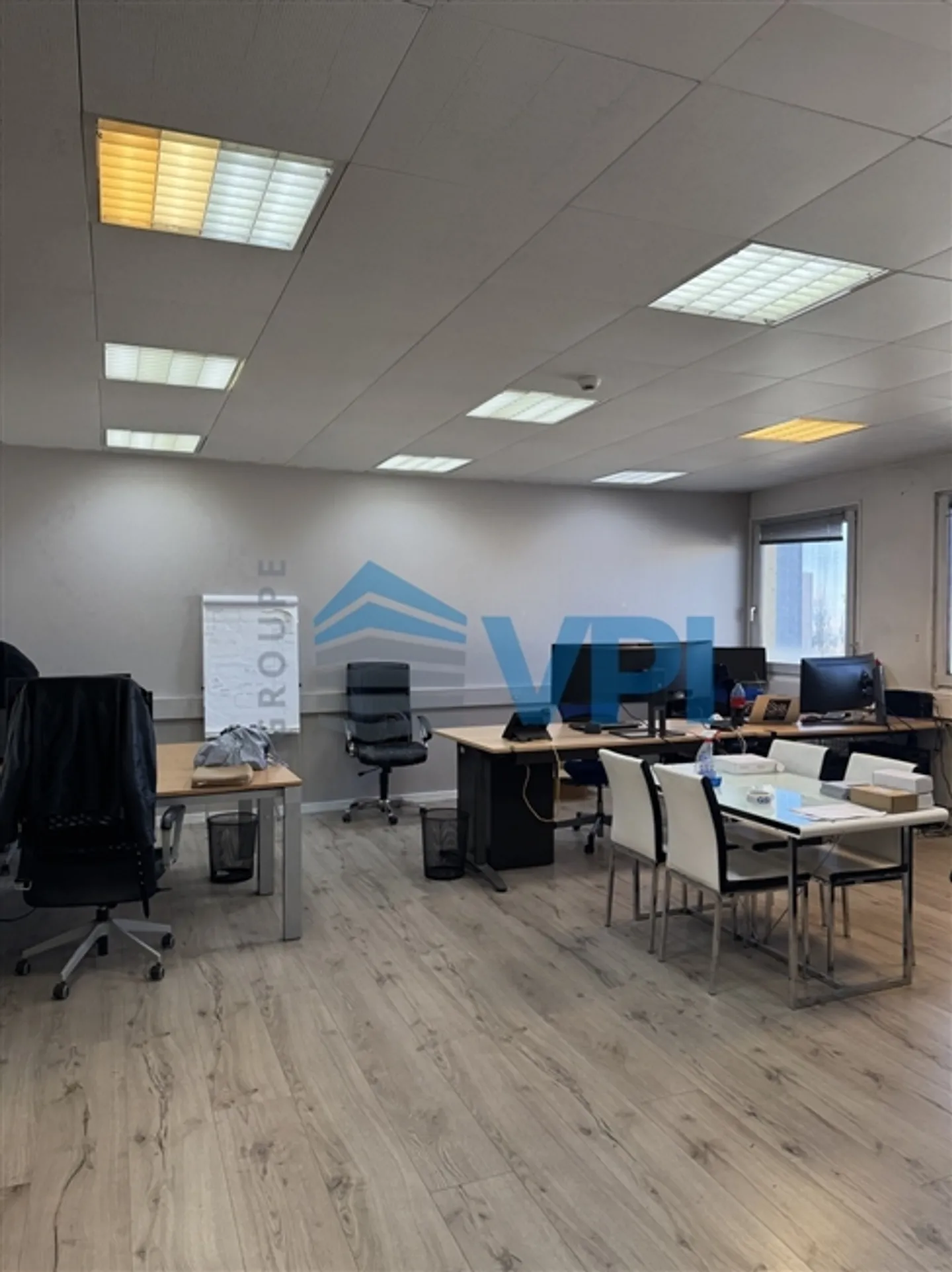 205 m² Office Space in Satigny - Photo 2 of 10