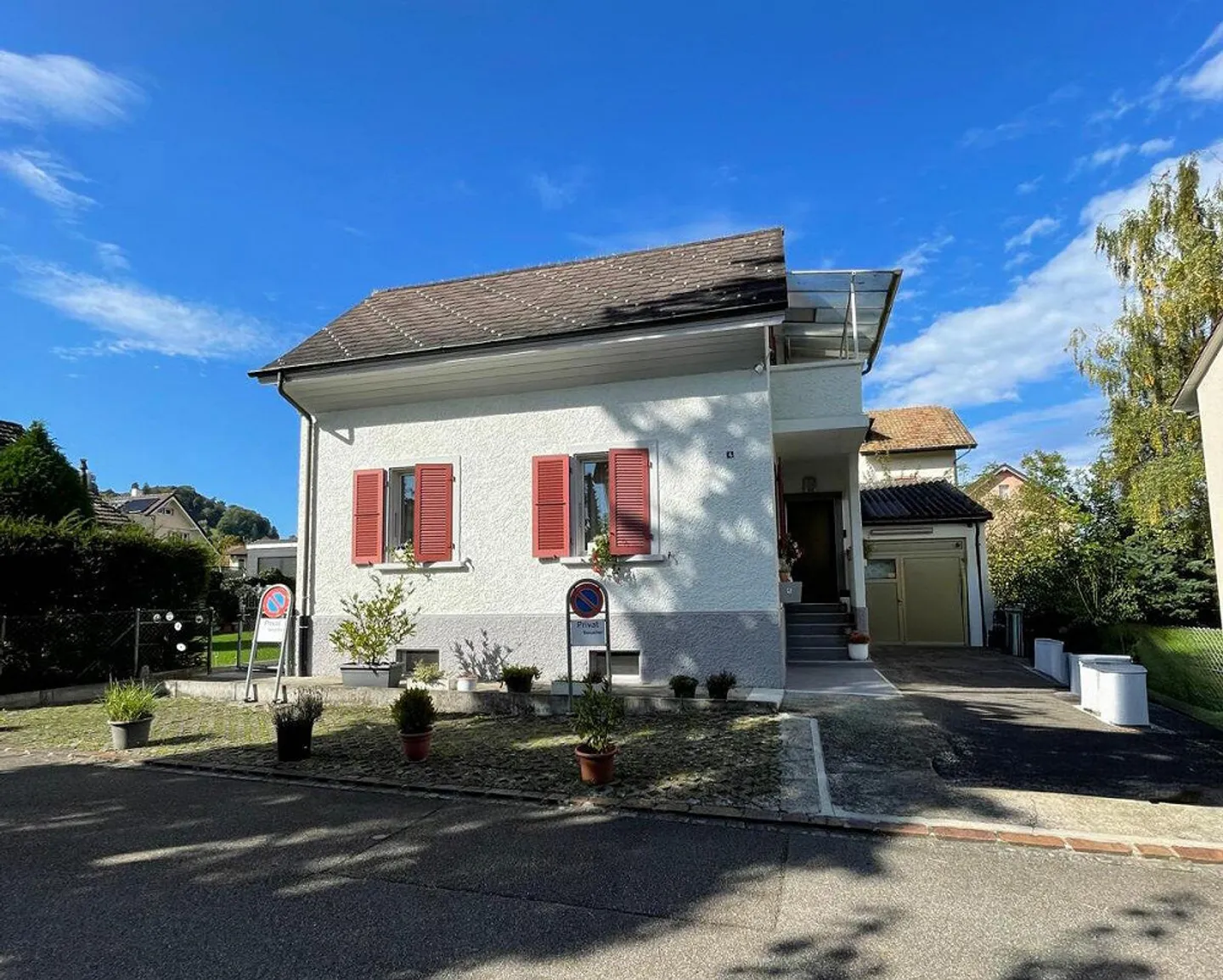Detached single-family house with old building flair and charm - Photo 2 of 14