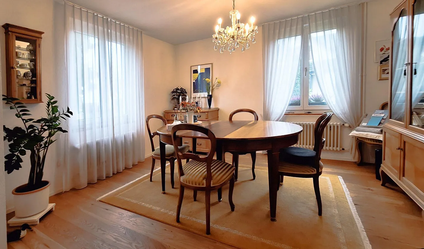 Detached single-family house with old building flair and charm - Photo 3 of 14