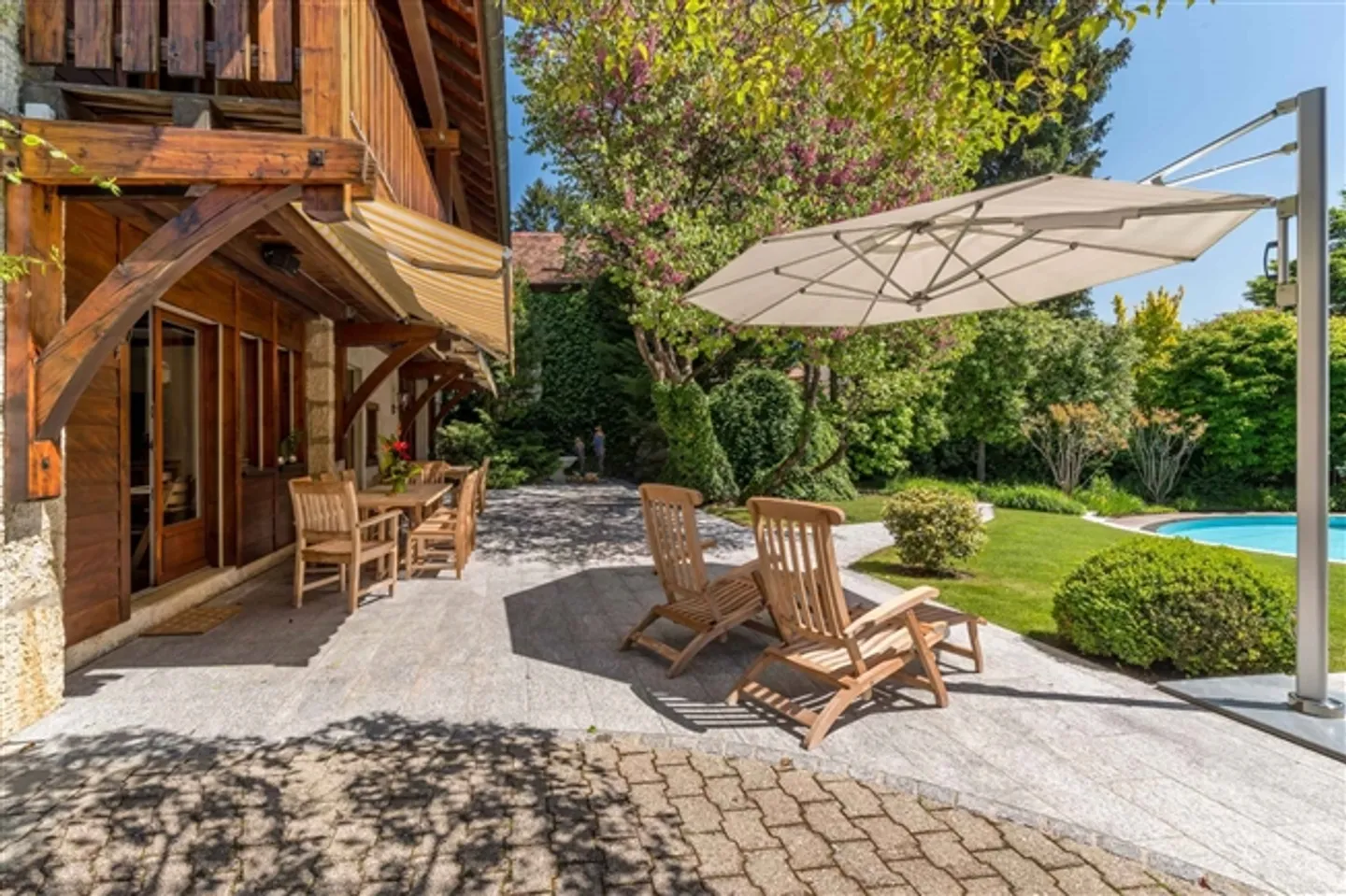 Charming farmhouse in a green environment - Photo 3 of 13