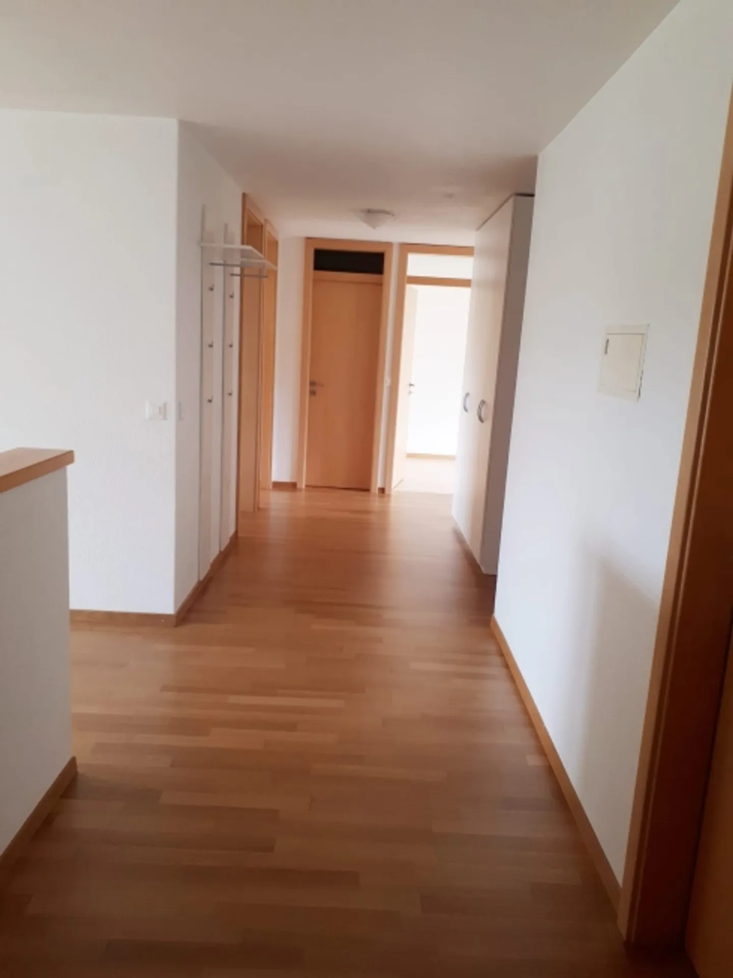 Ampio e luminoso appartamento familiare di 5,5 stanze a Schwarzenburg - Foto 10 di 13