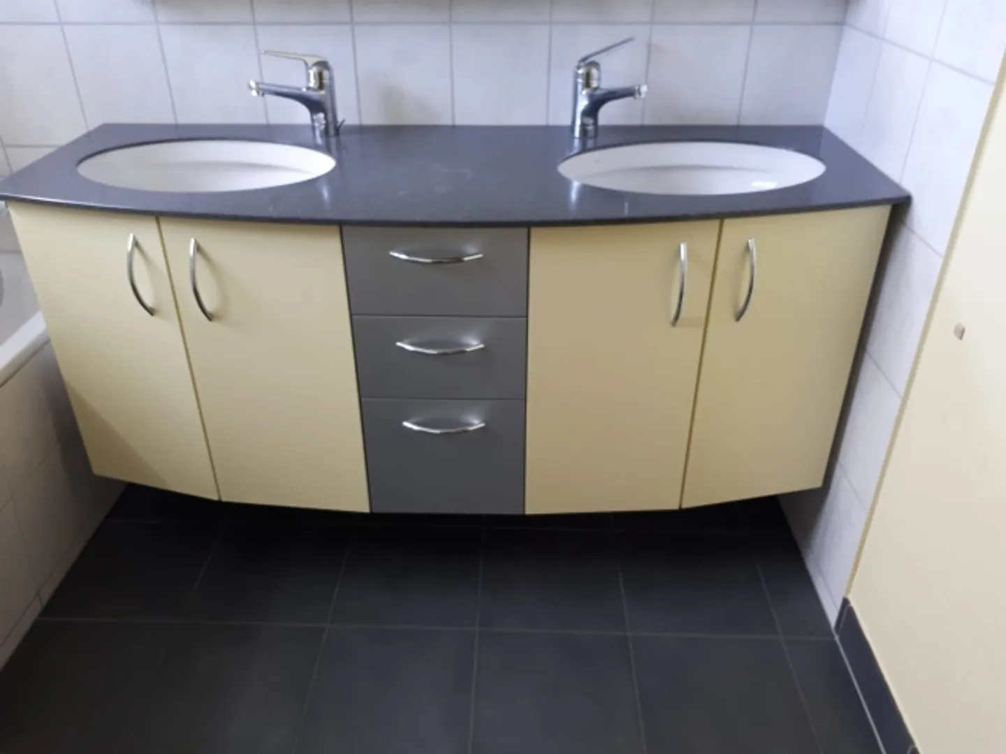 Ampio e luminoso appartamento familiare di 5,5 stanze a Schwarzenburg - Foto 11 di 13