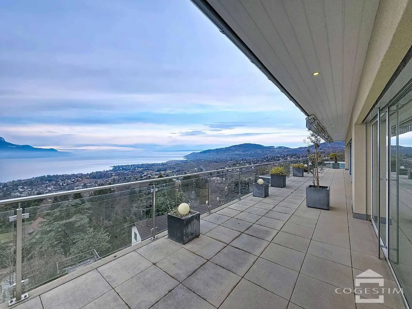 Ultimo piano 4.5 stanze - Foto 2 di 9