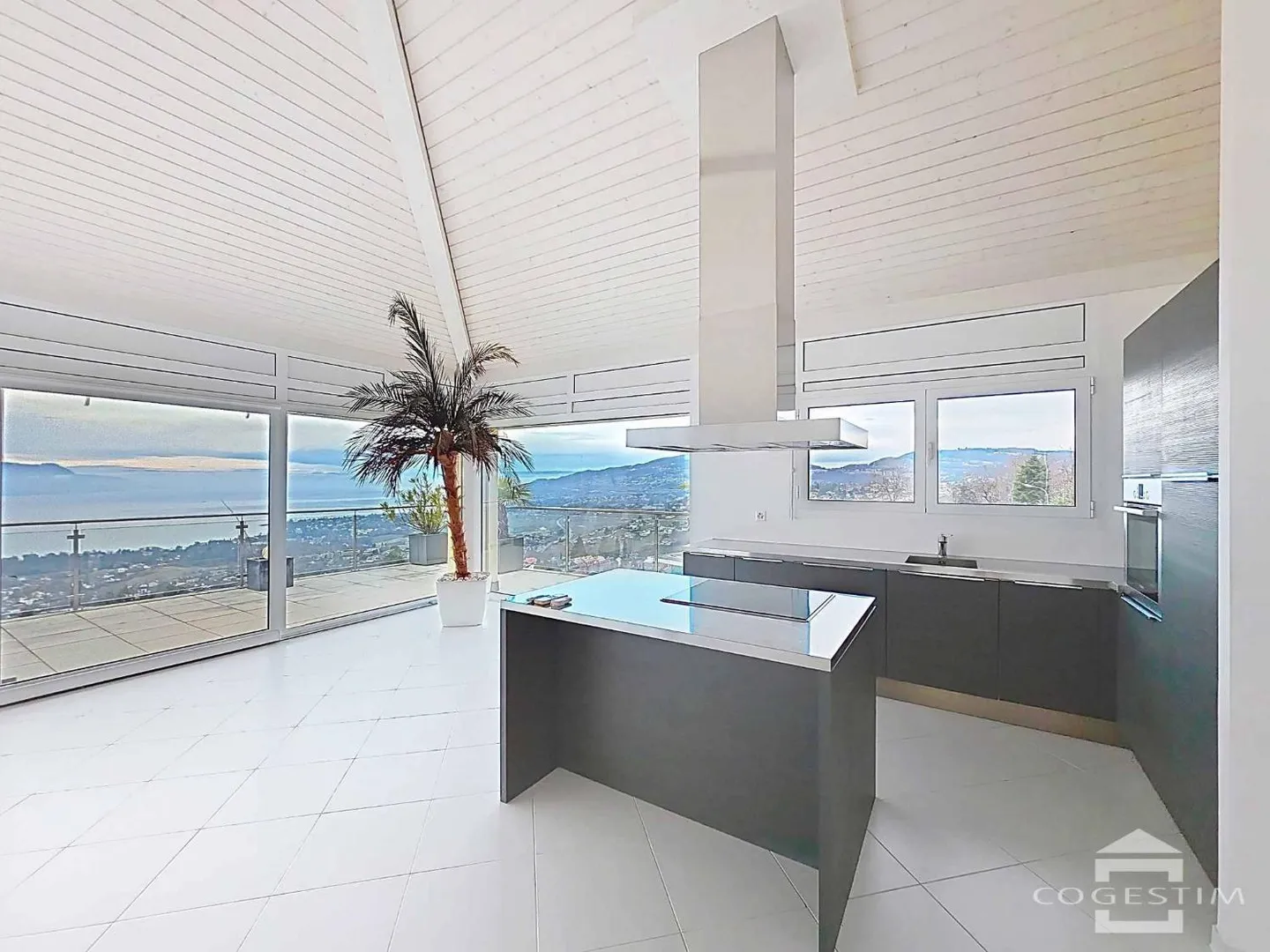 Ultimo piano 4.5 stanze - Foto 4 di 9