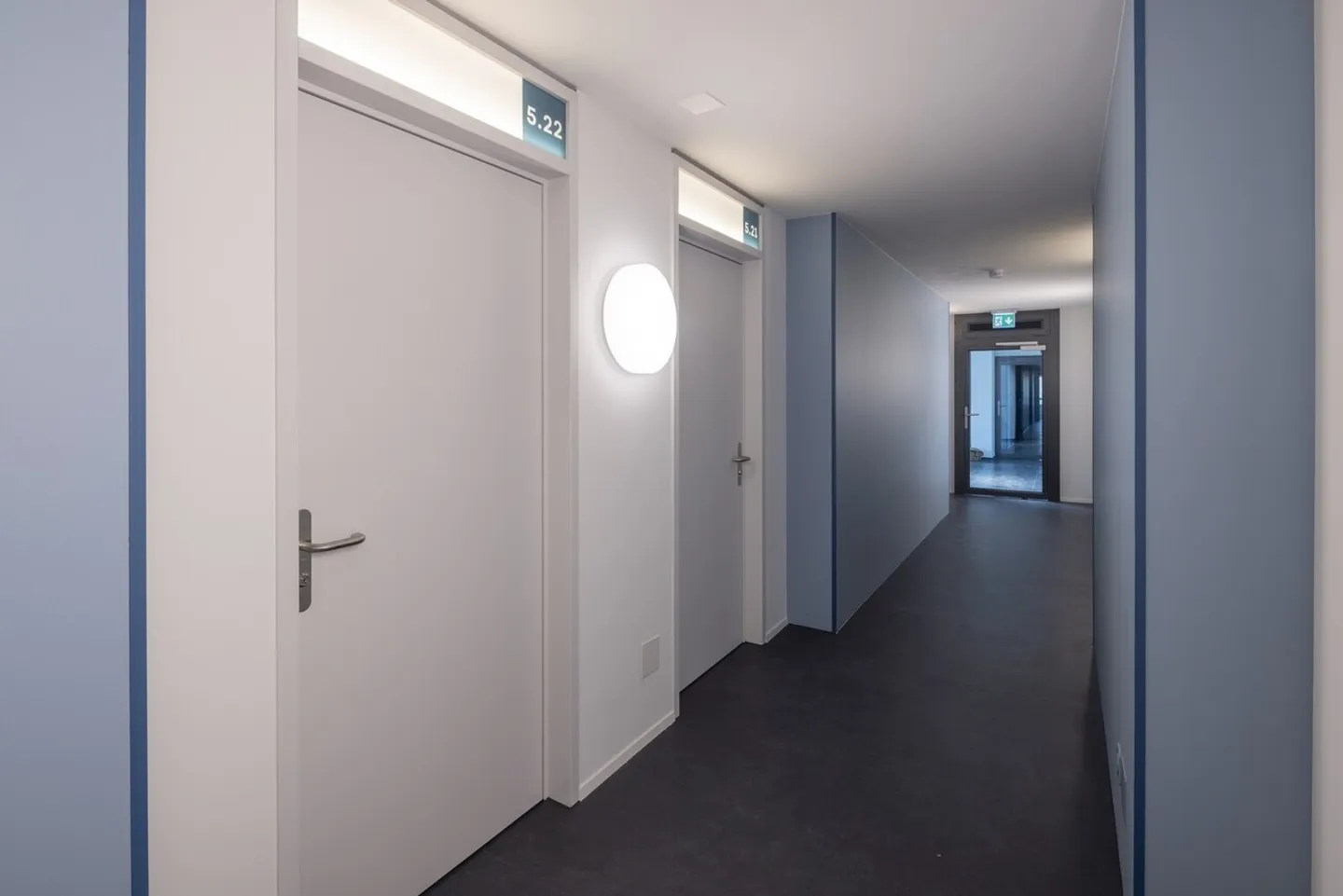 Compatto e Pratico - Studio Moderno Vicino alla Città - Foto 7 di 10