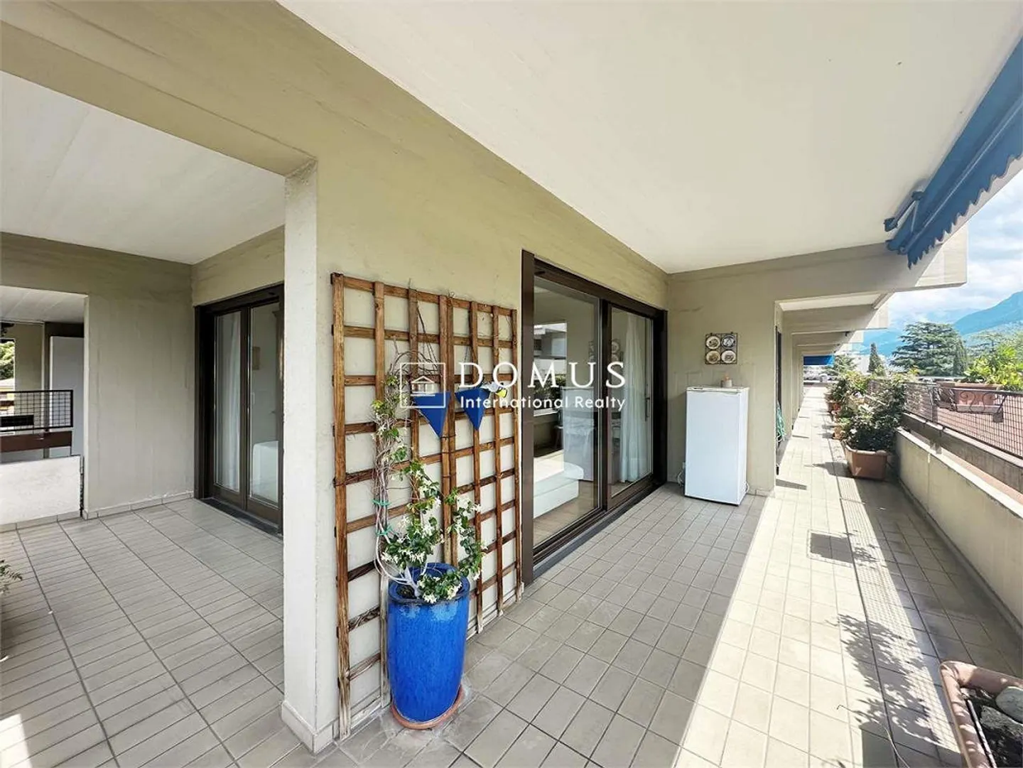 Spacious 5.5 rooms in the heart of Lugano - Photo 3 of 11