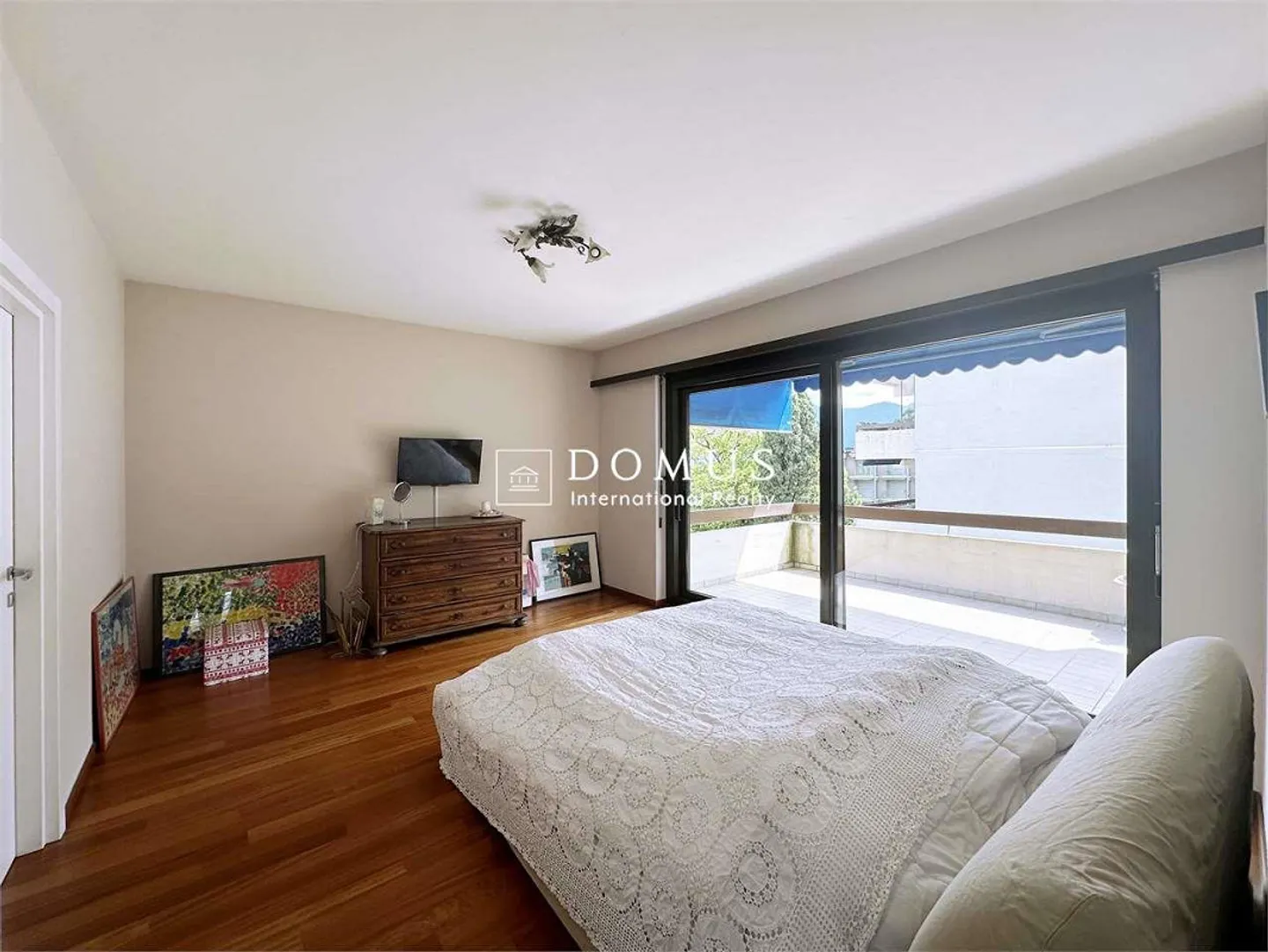 Spacious 5.5 rooms in the heart of Lugano - Photo 7 of 11